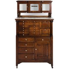 Cabinet dentaire:: vers 1910