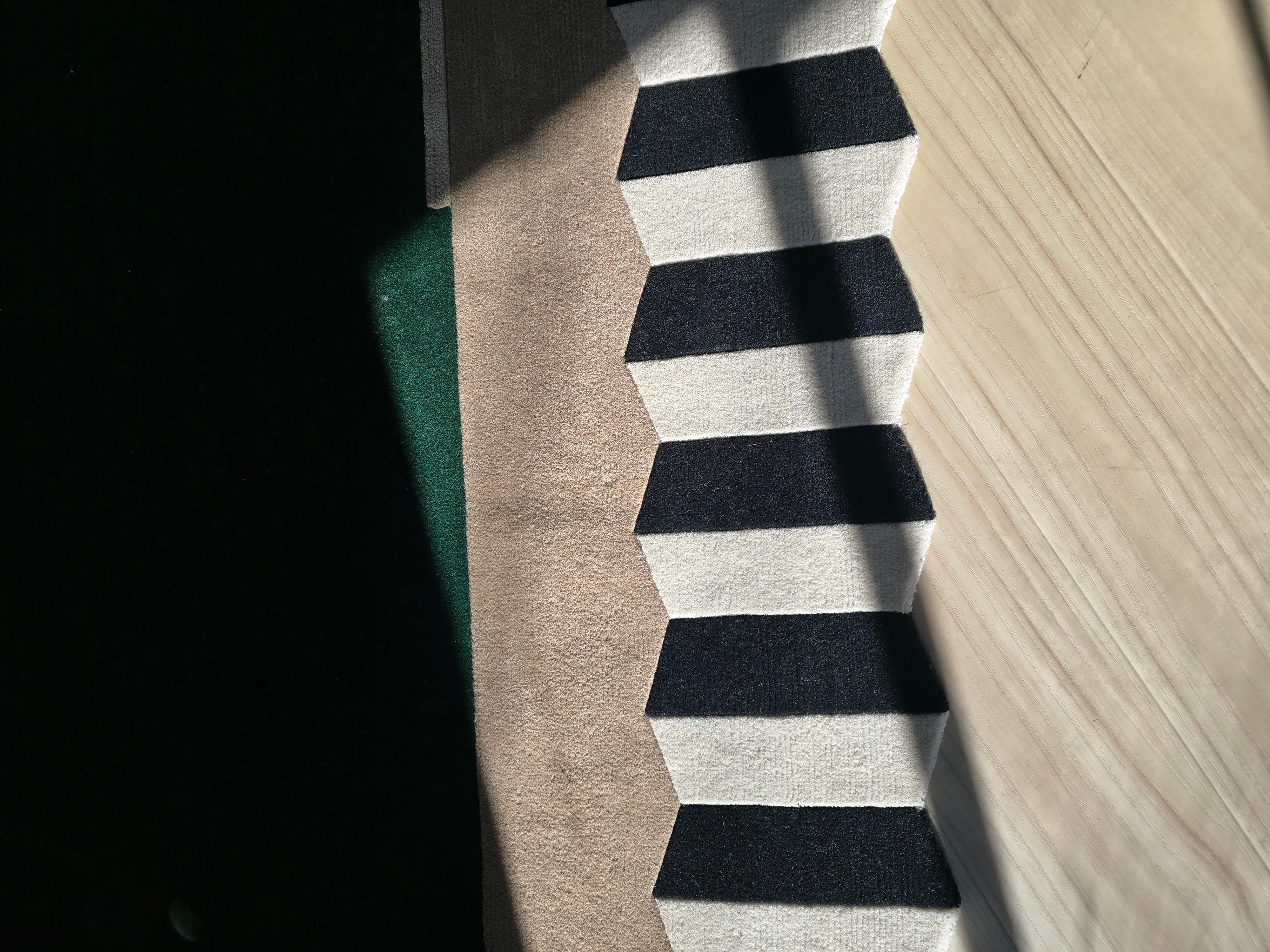 Dentelle Hexagon di Claude Cartier Studio A da cc-tapis in vendita 1