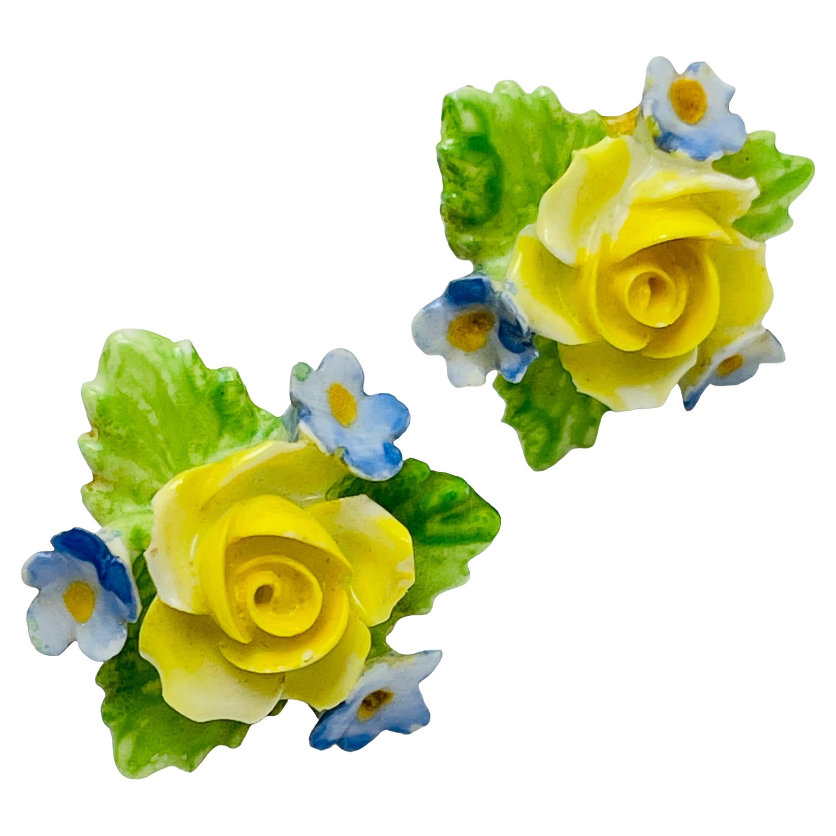 DENTON ENGLAND vintage signed porcelain flowers screw back earrings For Sale