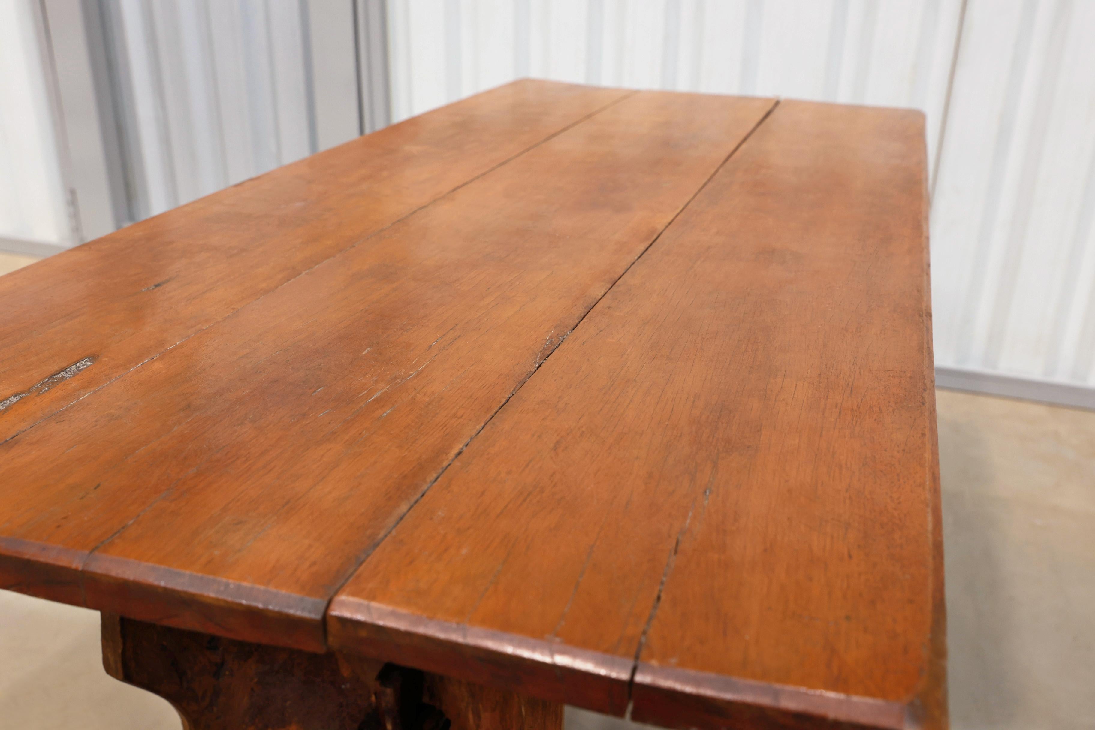 Table de salle à manger Denuncia en bois massif de Jose Zanine Caldas, vers 1970 en vente 7