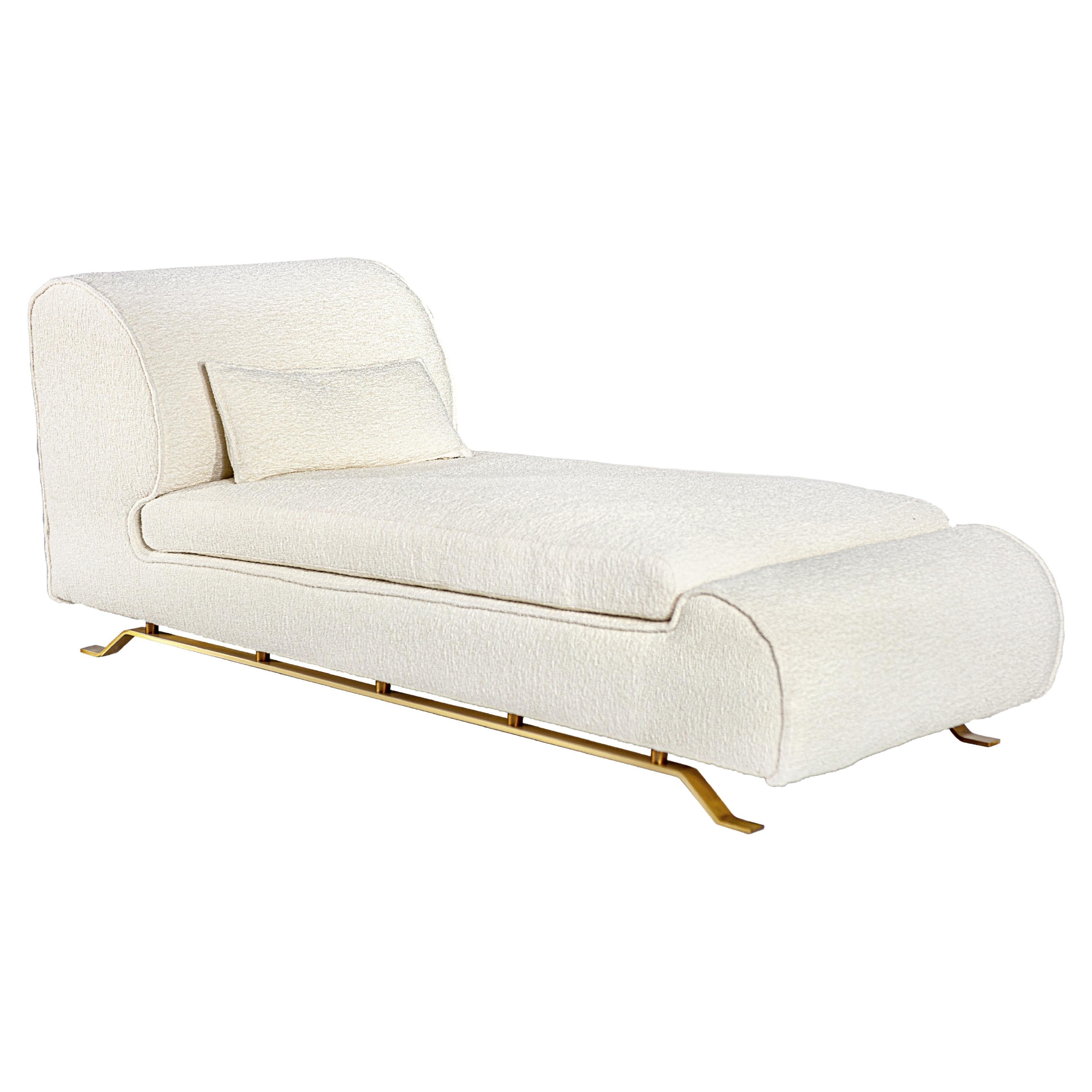 Contemporary Chaise Longue by Hessentia Upholstered with Off-White Bouclè Fabric For Sale