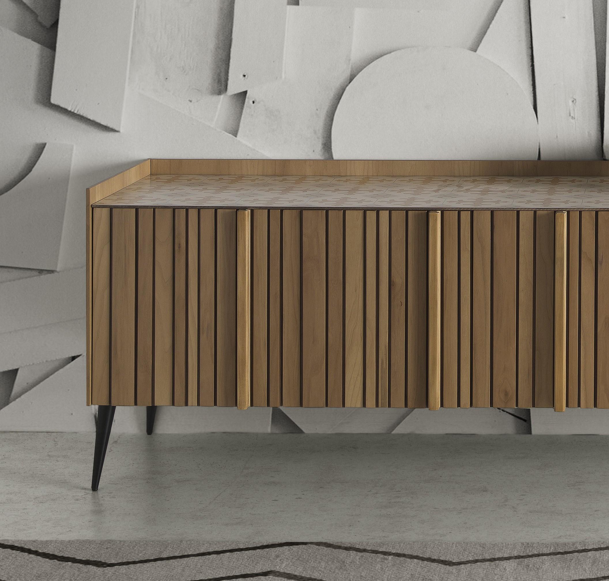 Denver Walnut and Iron Sideboard, Four Doors and Two Drawers, by Lola Glamour In New Condition For Sale In Geneve, CH