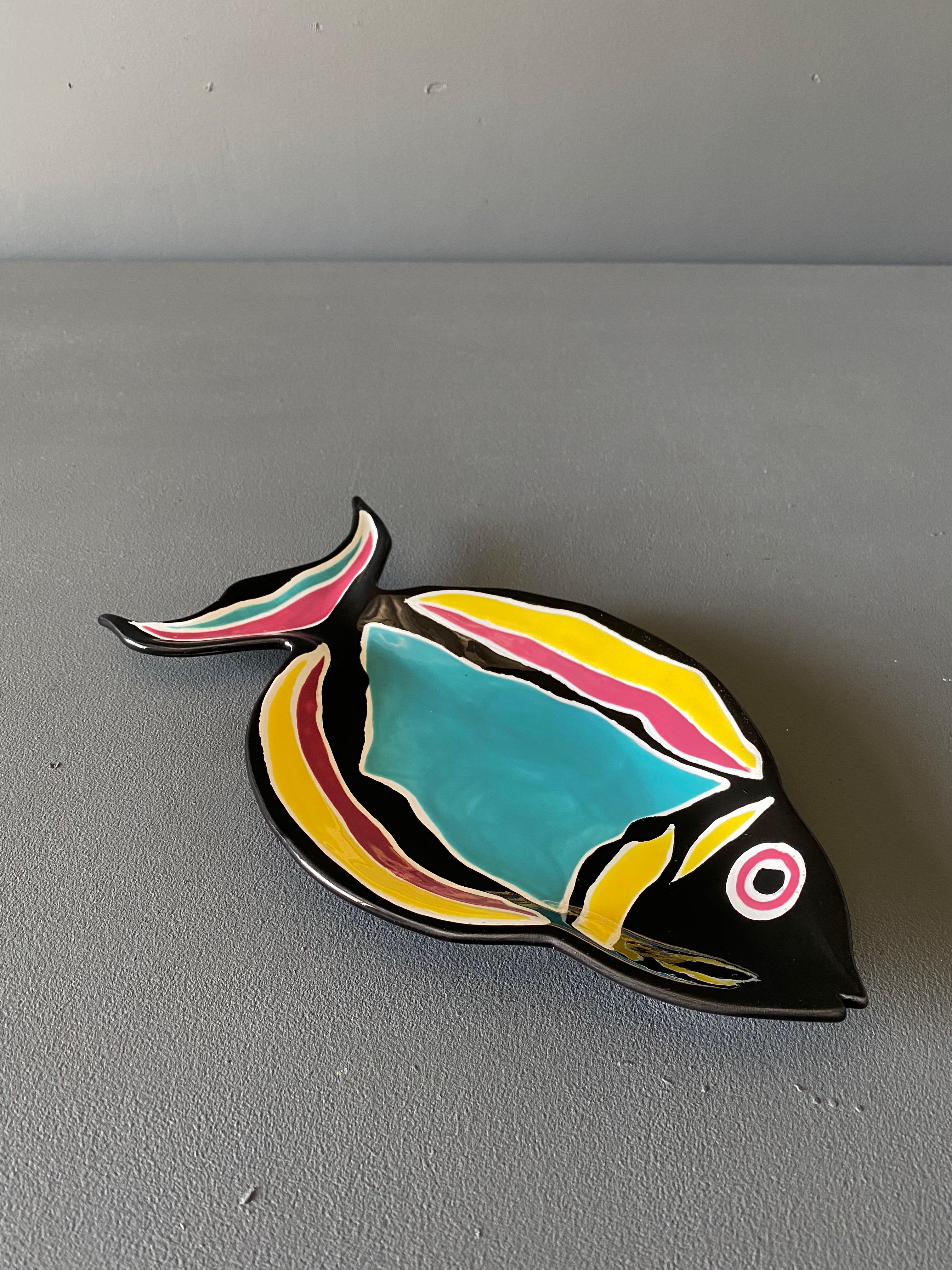 Dept 56 Decorative Fish Plate. Japan, circa 1985.