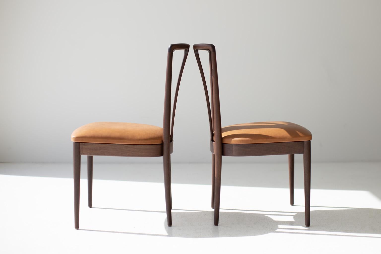 Derby Dining Chairs, Modern Wood Dining Chairs, Walnut, Leather, Peabody, Craft 

These Modern Wood Dining Chair by Lawrence Peabody : The Derby Chair for Craft Associates Furniture are expertly hand crafted and upholstered. These Peabody chairs