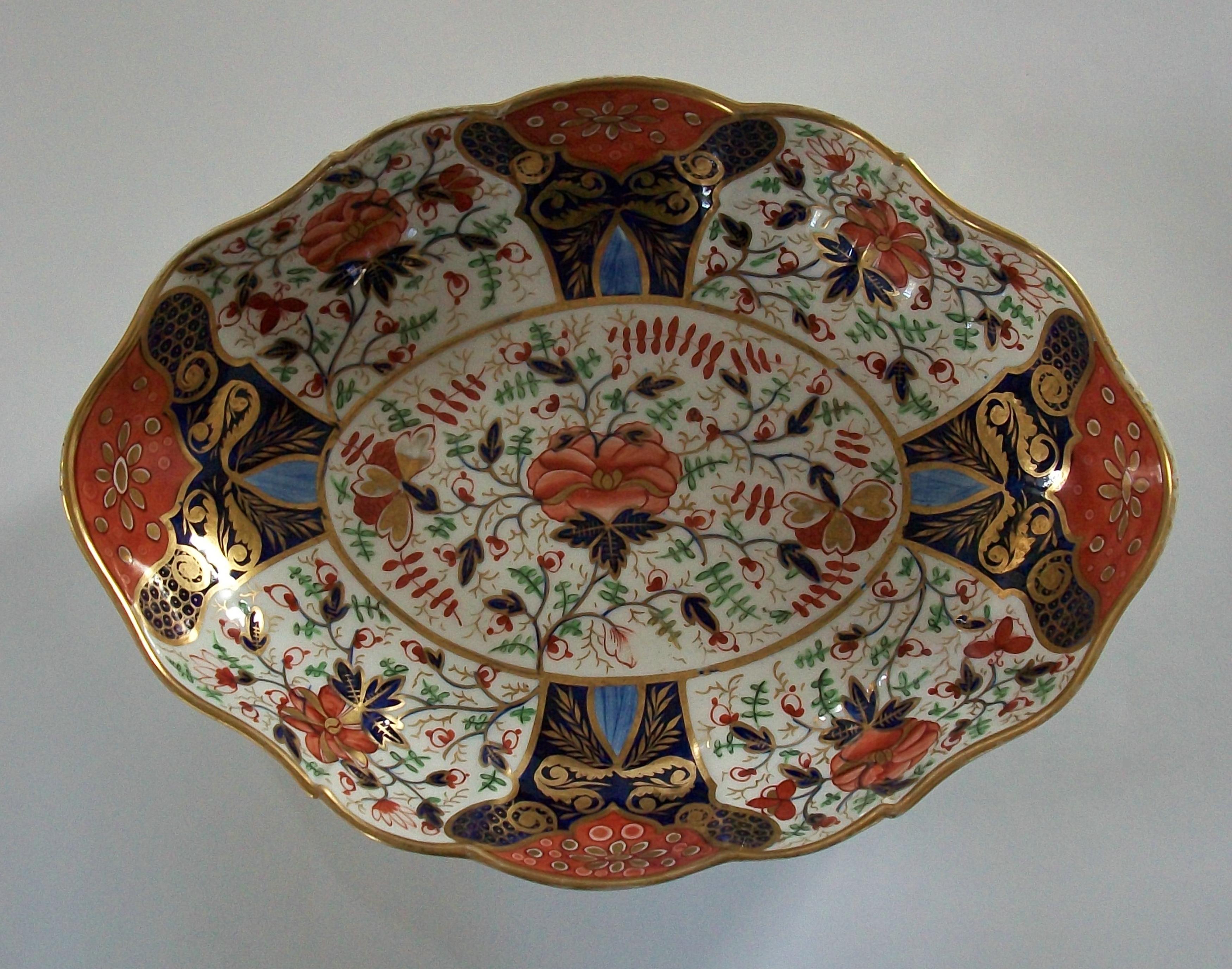 Derby Duesbury Imari Porcelain Dessert Service - 18 Pieces - U.K. - Circa 1825 For Sale 2