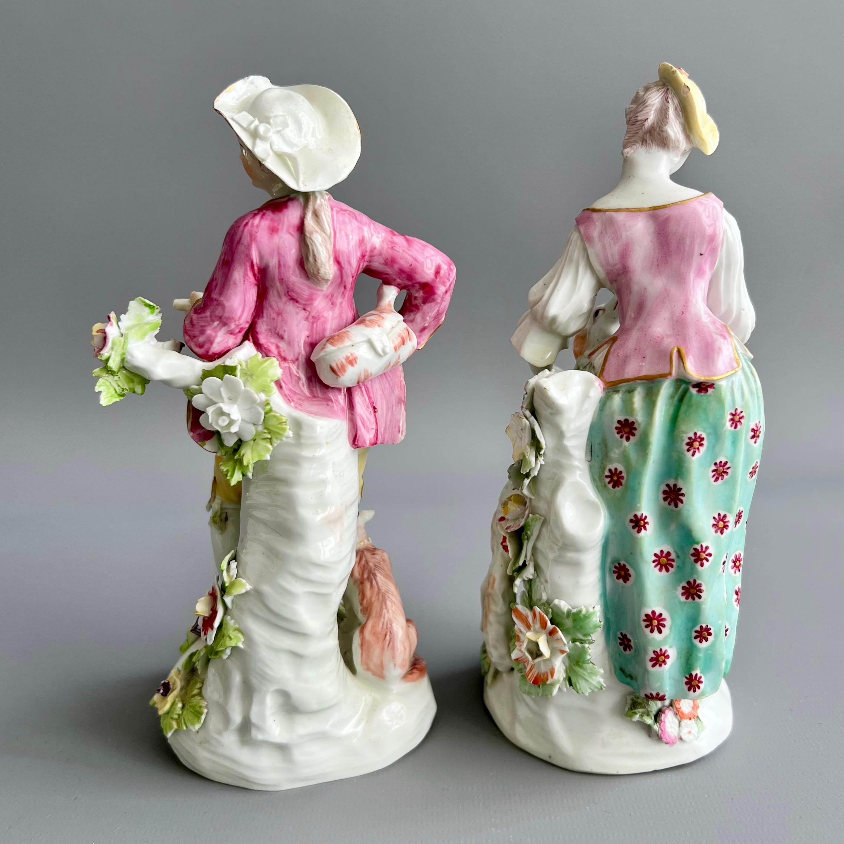 Außergewöhnliches Paar Porzellanfiguren der Hirten der Garland, Derby, um 1765 (Englisch) im Angebot