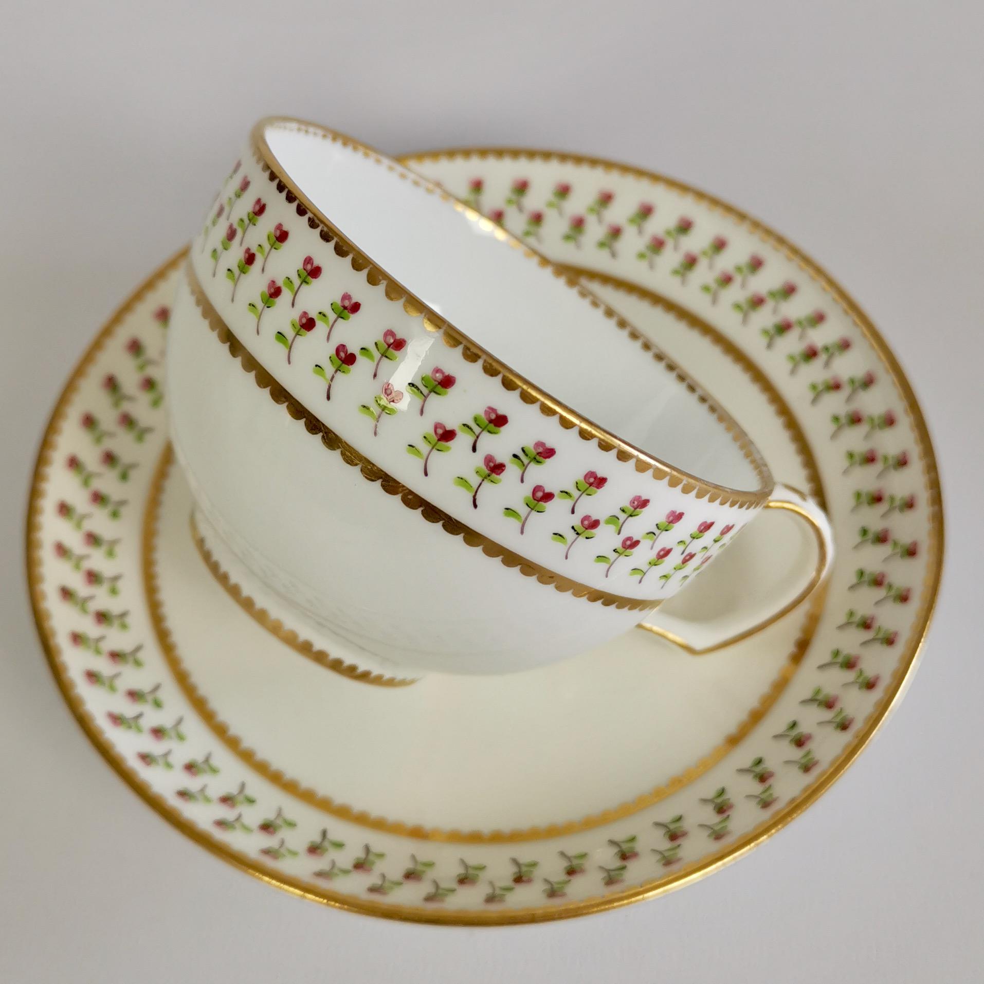 Derby King Street Set of 6 Porcelain Tea Trios, White with Tiny Roses, 1848-1862 In Good Condition In London, GB