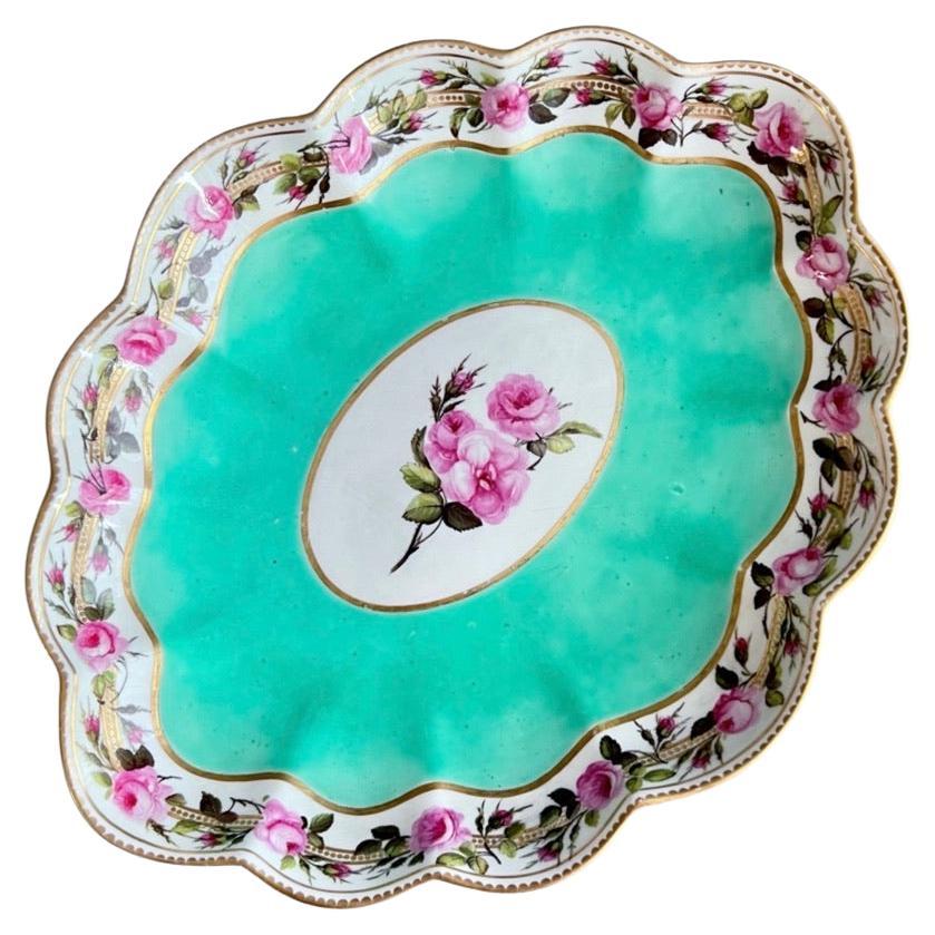 Plato lobulado Derby, servicio Camden, William Billingsley Rosas sobre fondo verde, 1795 (1)