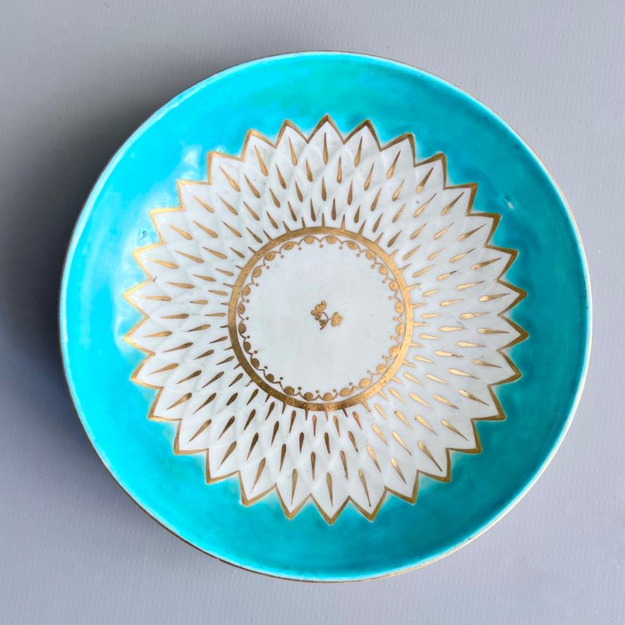 Tazón de té de porcelana Derby, motivo alcachofa en turquesa, georgiano ca 1785 Inglés