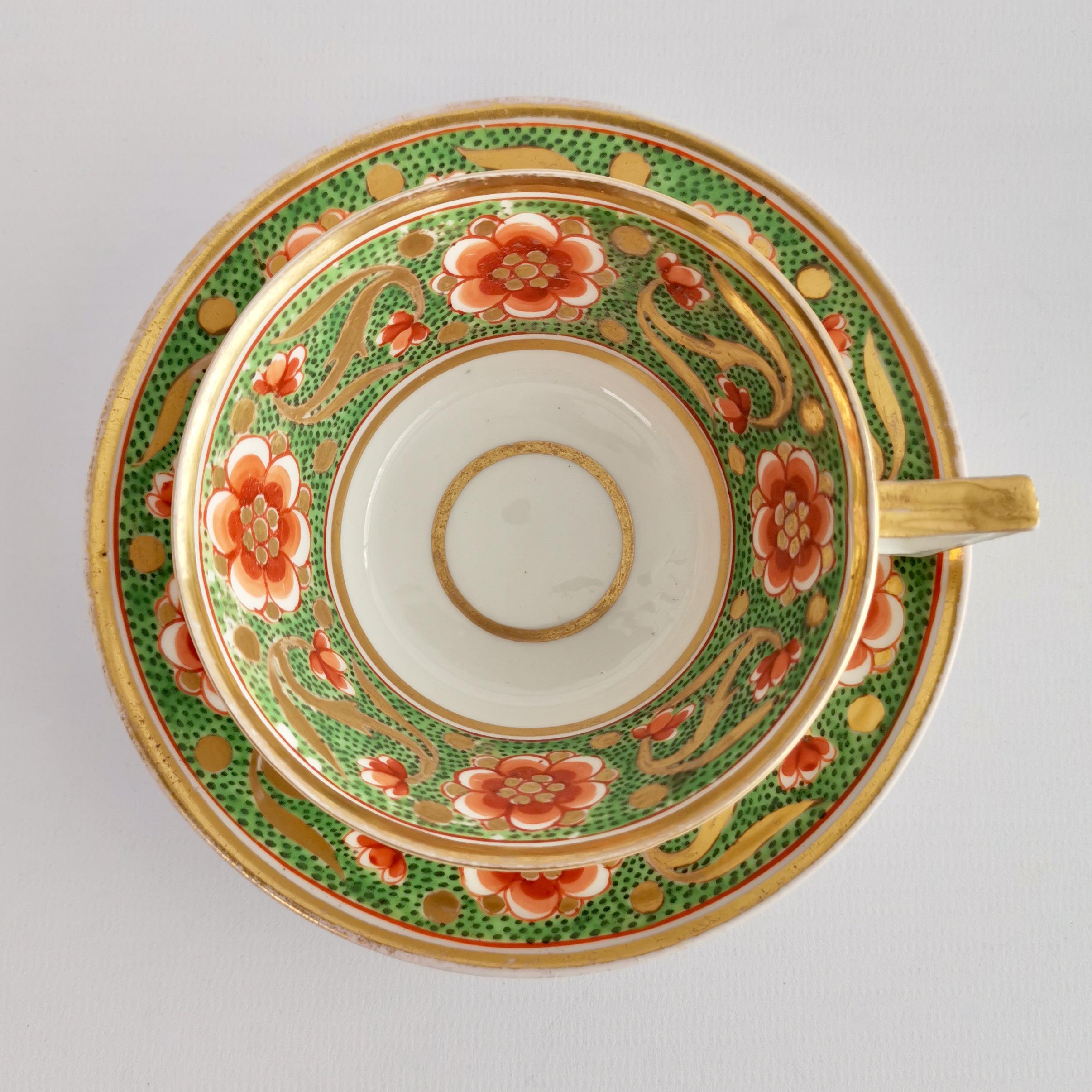 Regency Derby Porcelain Teacup Trio, Green with Red Flowers, 1800-1810 For Sale
