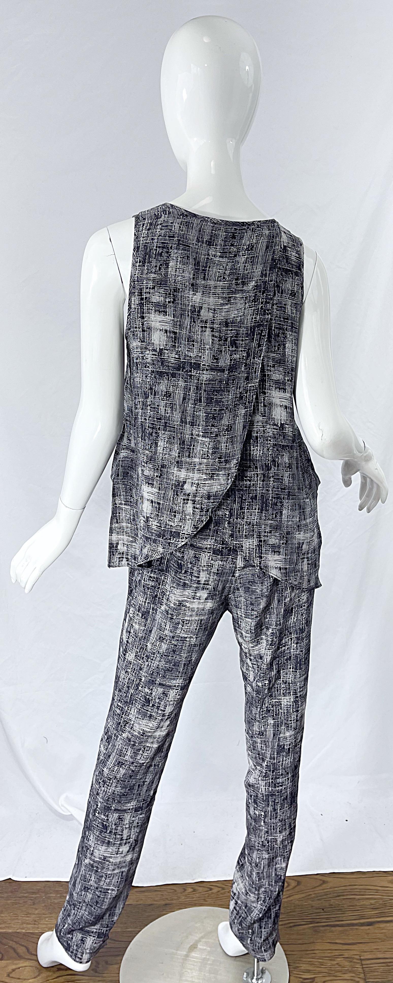 Derek Lam Size 4 / 6 Black and White Silk Wing Back Sleeveless Jumpsuit In Excellent Condition For Sale In San Diego, CA