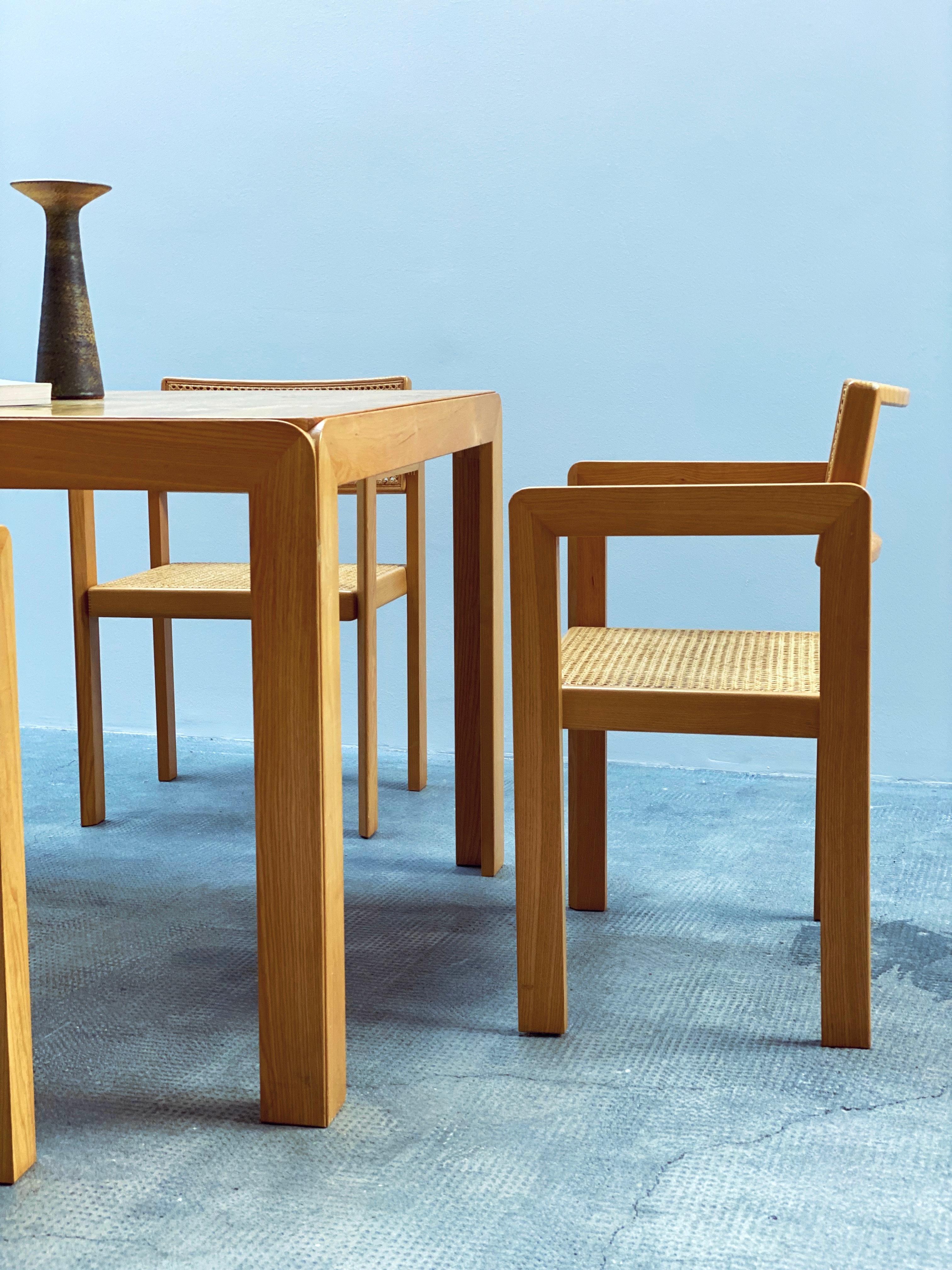 Derk Jan De Vries Esszimmer Set Esstisch & Stühle Esche Geflecht, Italien 1970er en vente 10