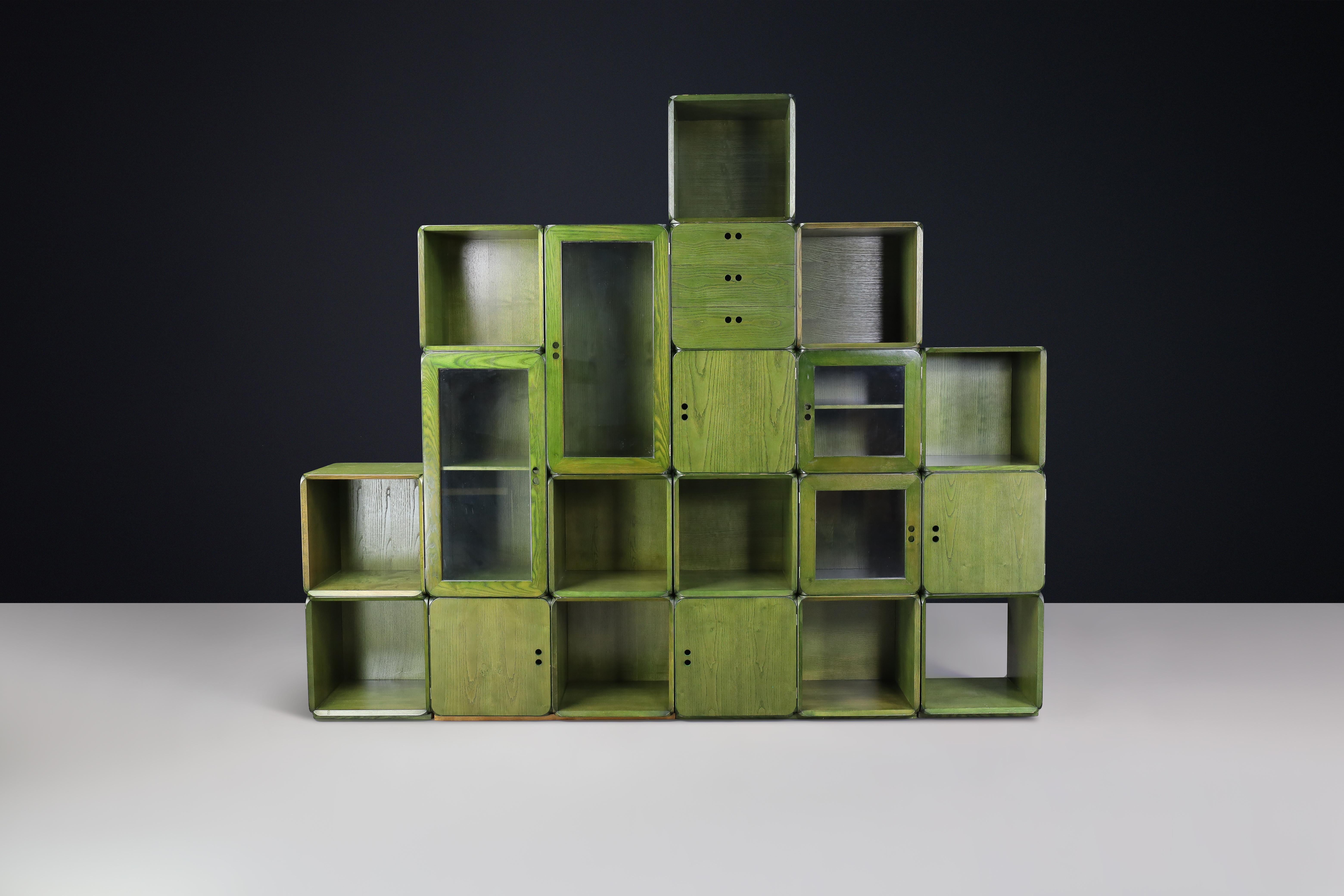 Derk Jan de Vries pour Maisa di Seveso, bibliothèque modulaire vert naturel. en vente 3