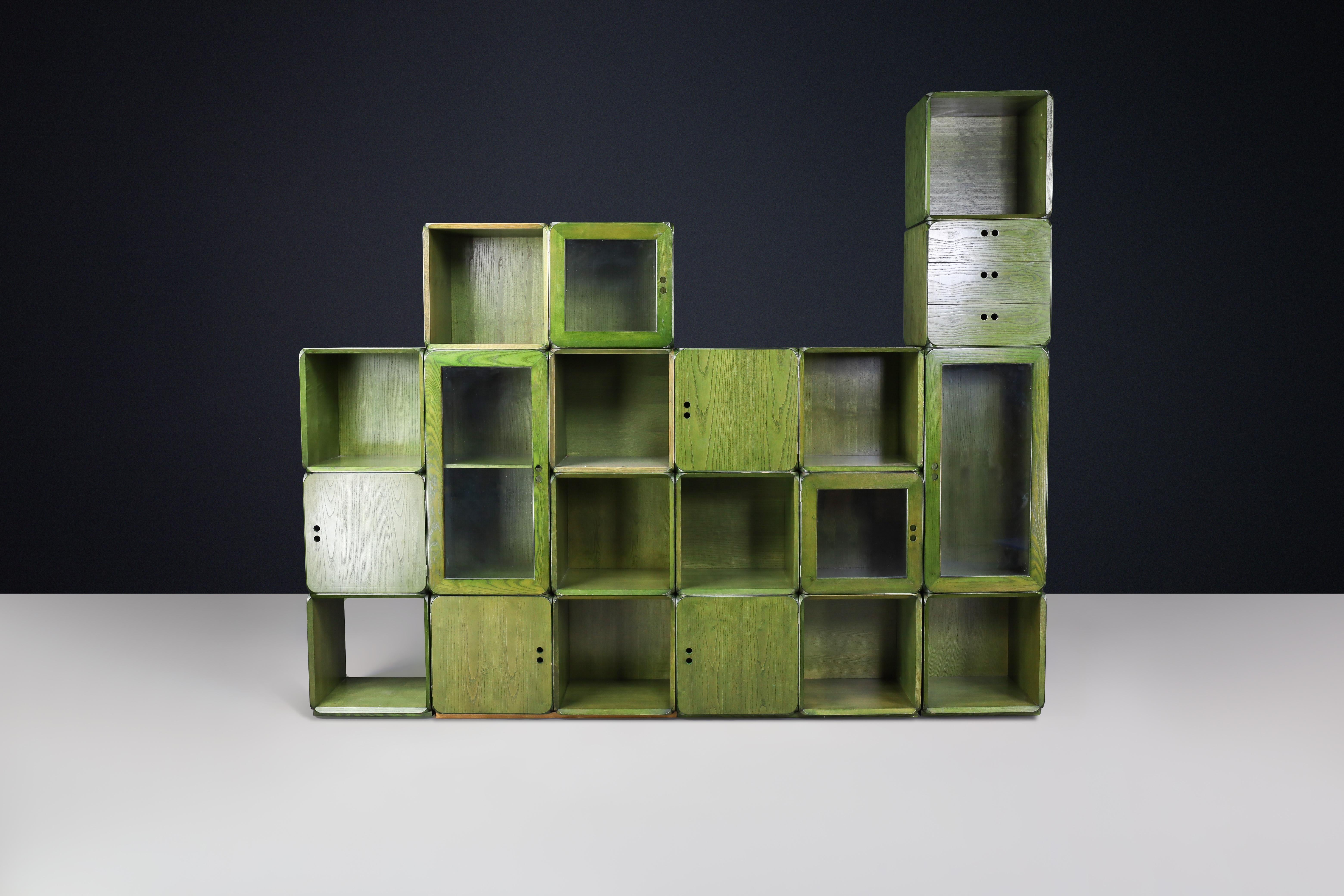 Derk Jan de Vries pour Maisa di Seveso, bibliothèque modulaire vert naturel. en vente 6
