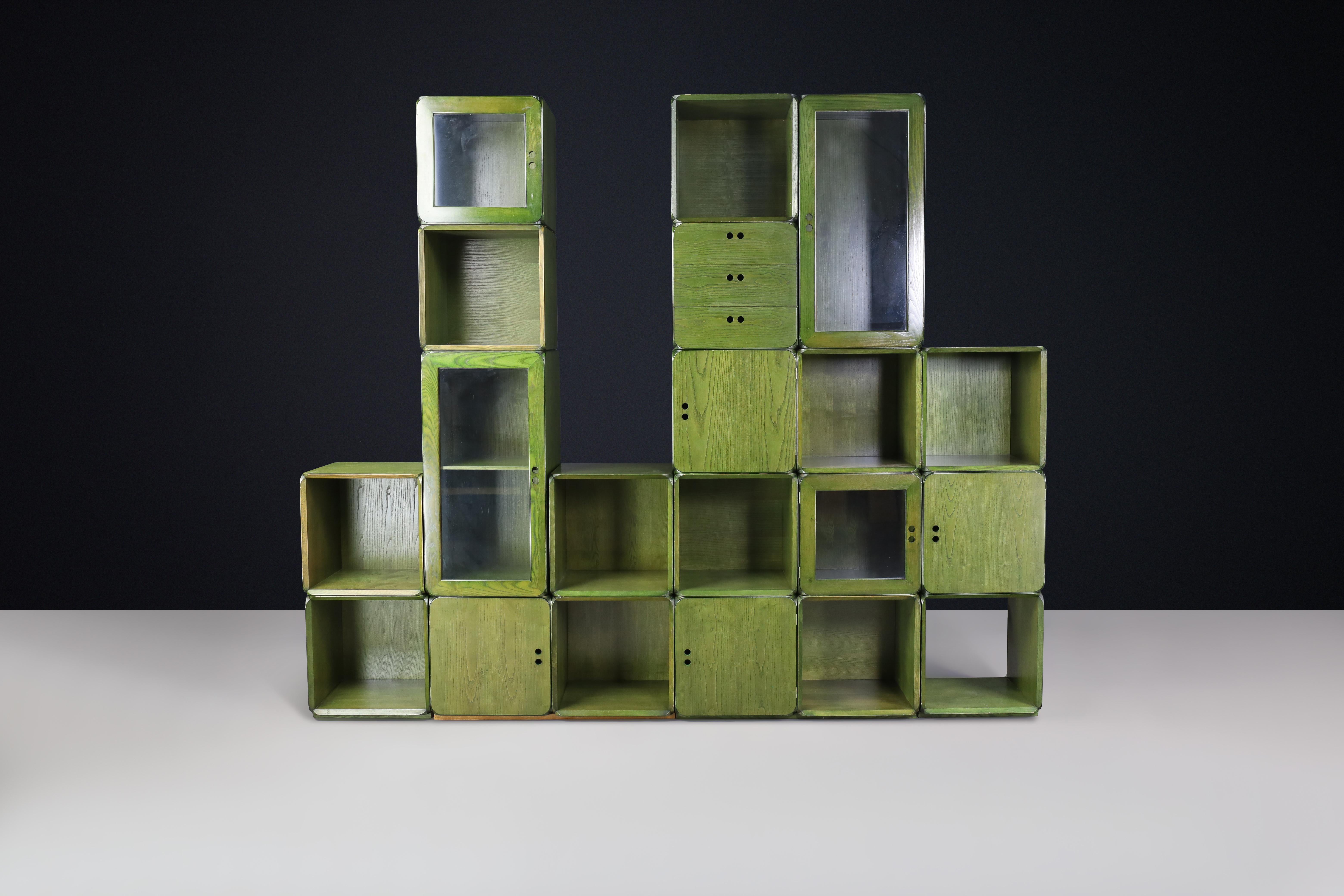 Derk Jan de Vries pour Maisa di Seveso, bibliothèque modulaire vert naturel. en vente 8