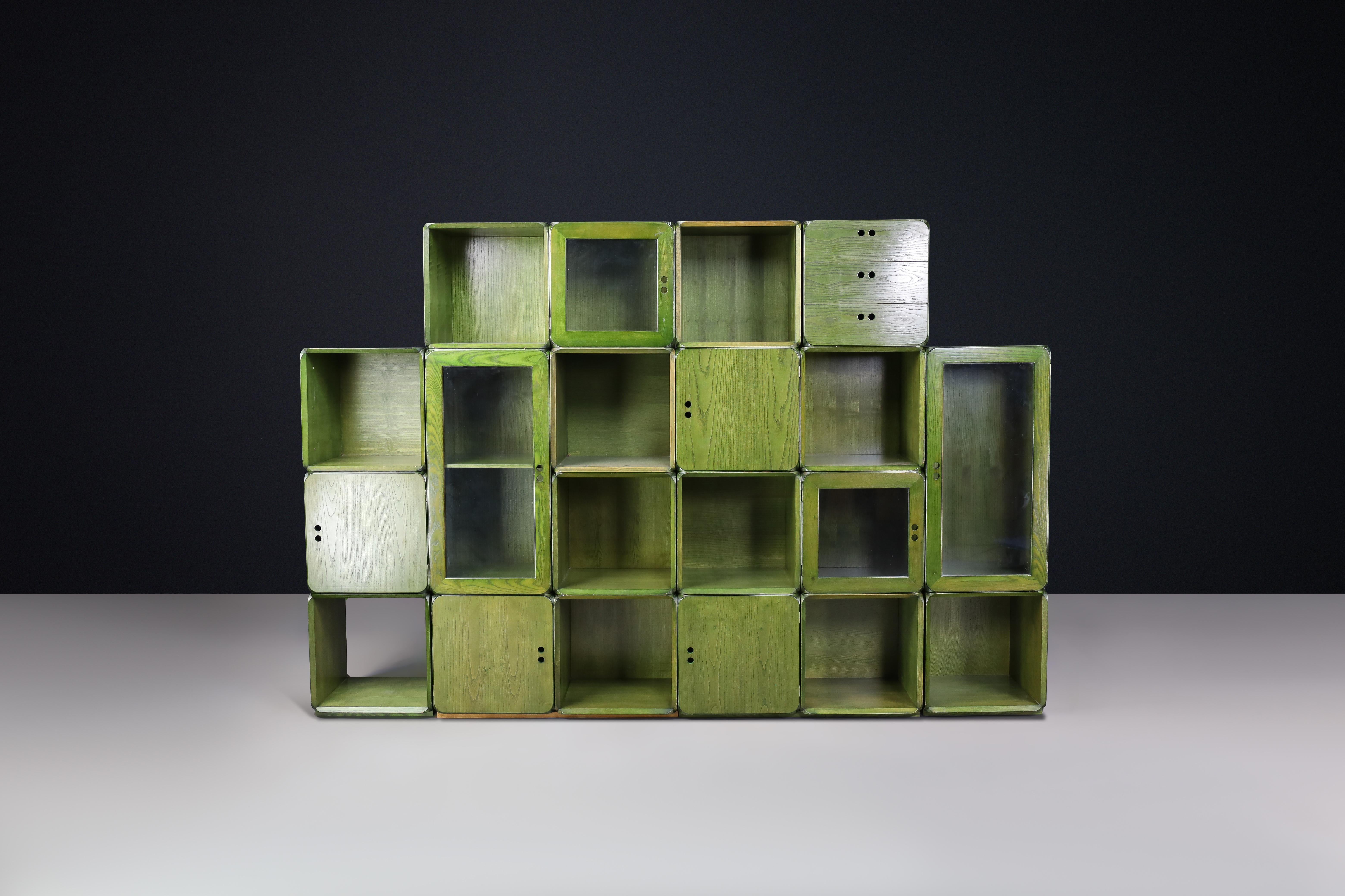 Derk Jan de Vries pour Maisa di Seveso, bibliothèque modulaire vert naturel. en vente 9