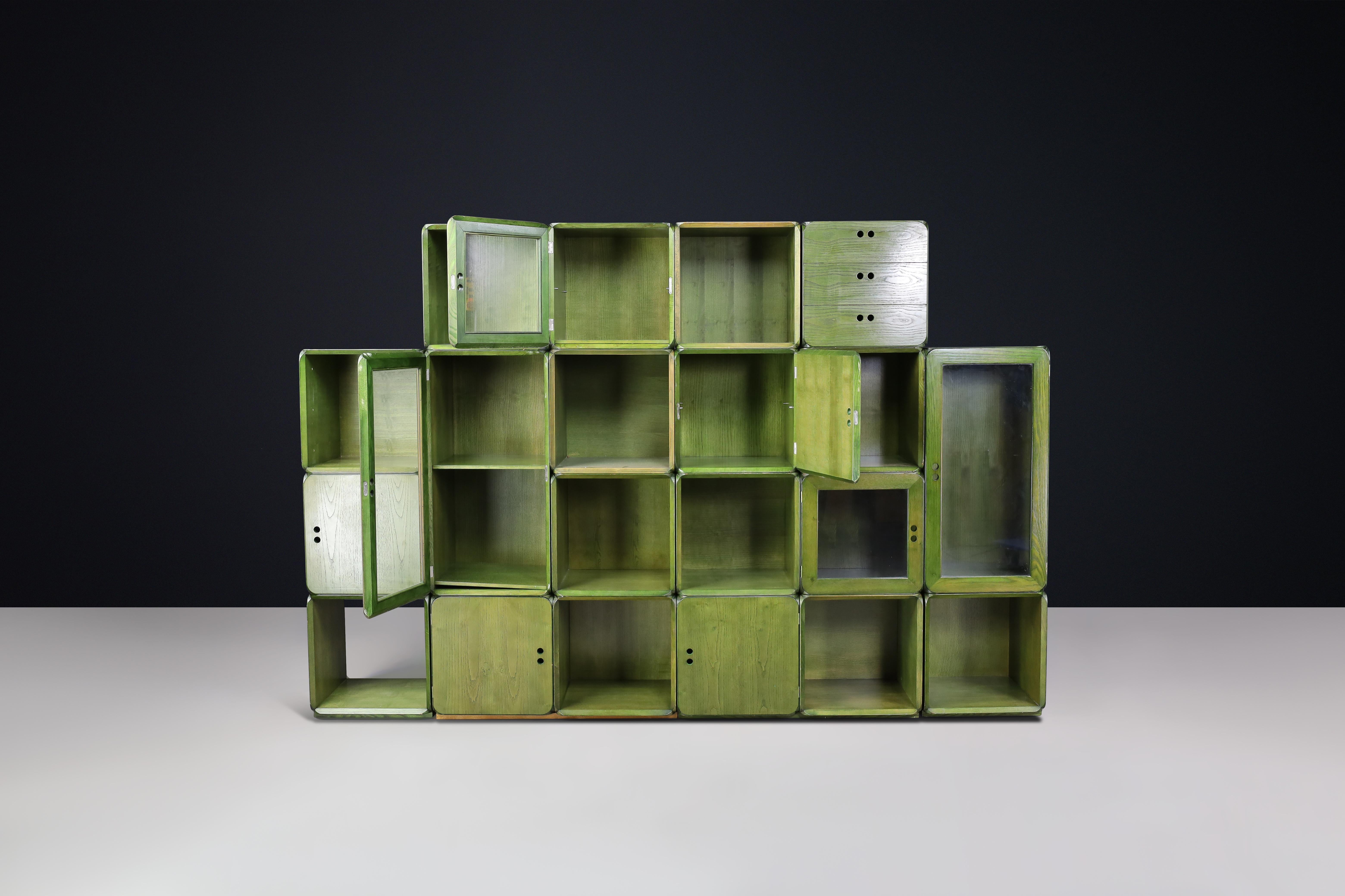 Derk Jan de Vries pour Maisa di Seveso, bibliothèque modulaire vert naturel. en vente 10