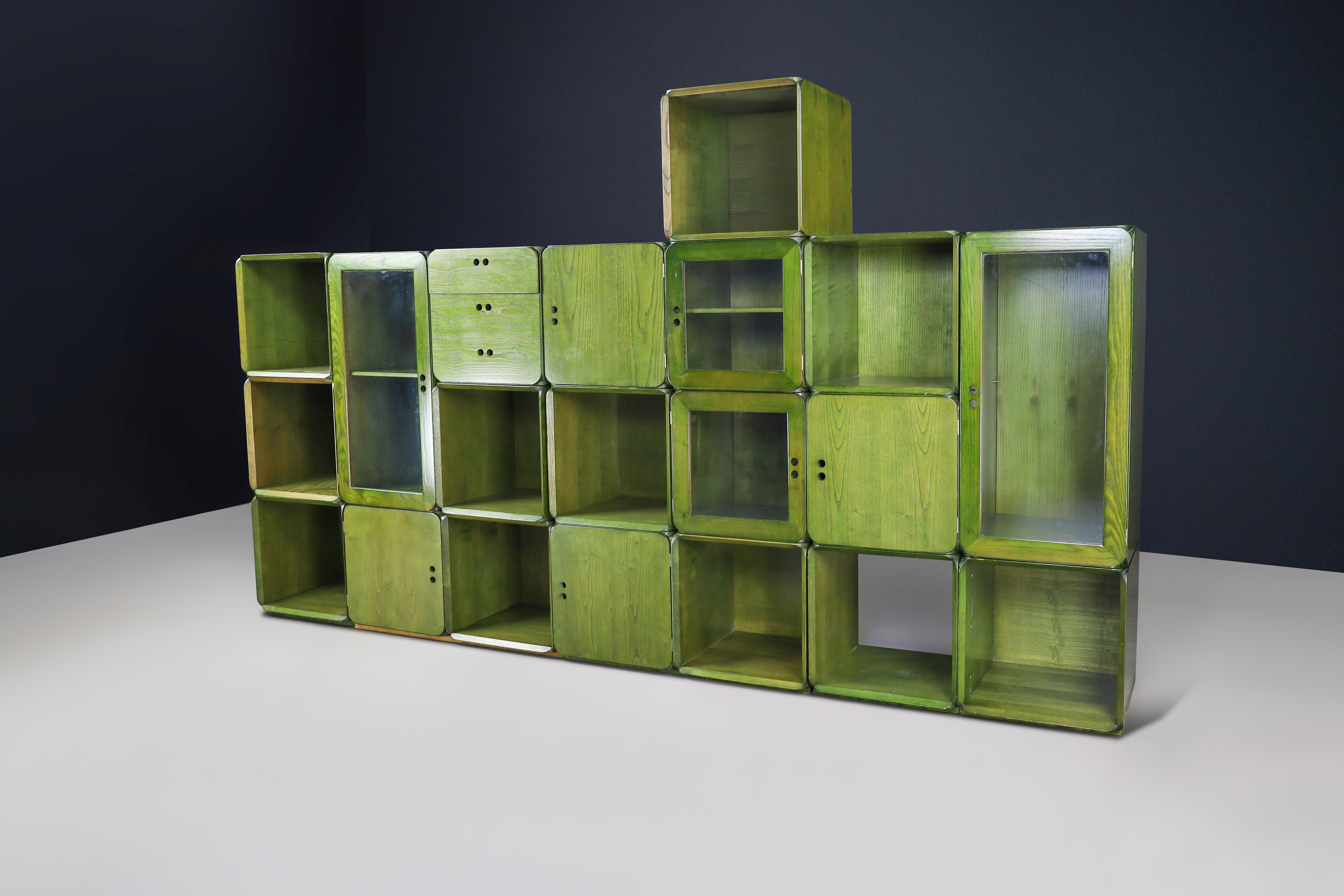 Verre Derk Jan de Vries pour Maisa di Seveso, bibliothèque modulaire vert naturel. en vente