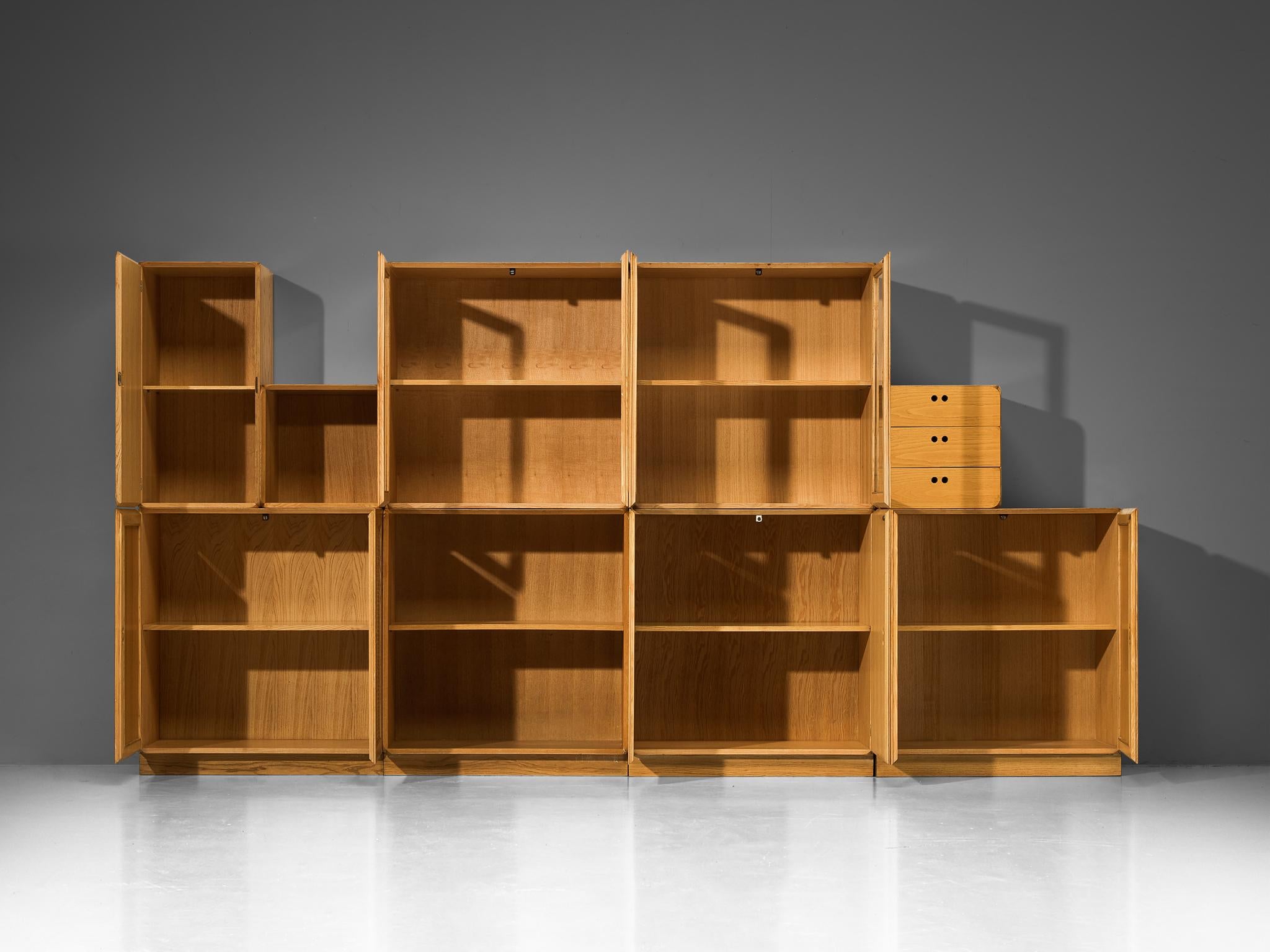 Modularer Wandschrank „Samara“ von Derk Jan de Vries aus Esche und Schilfrohr 9