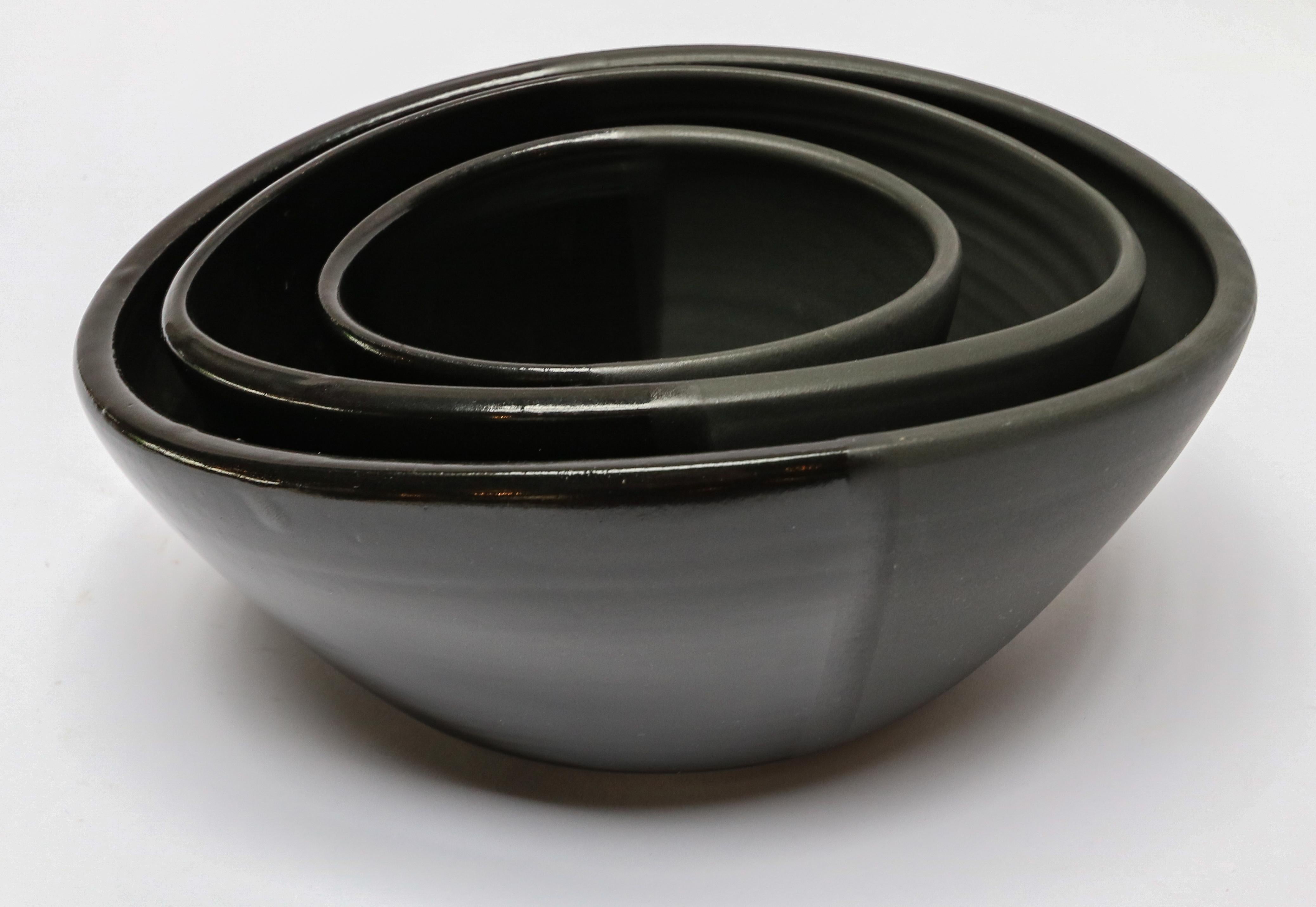 Derrick Nesting Bowls in Noir Black by Style Union Home In New Condition For Sale In Los Angeles, CA