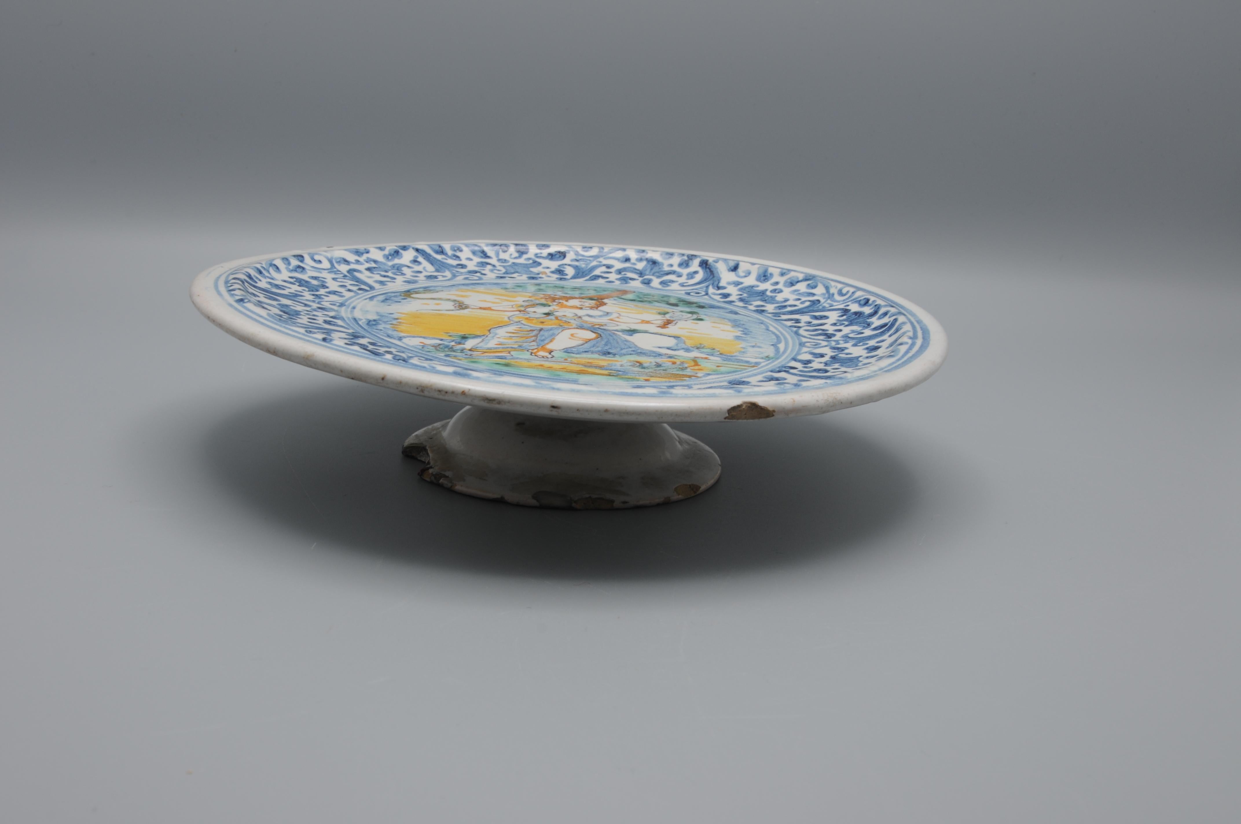 Deruta - Plato alzatina sobre peana, siglo XVIII en venta 5