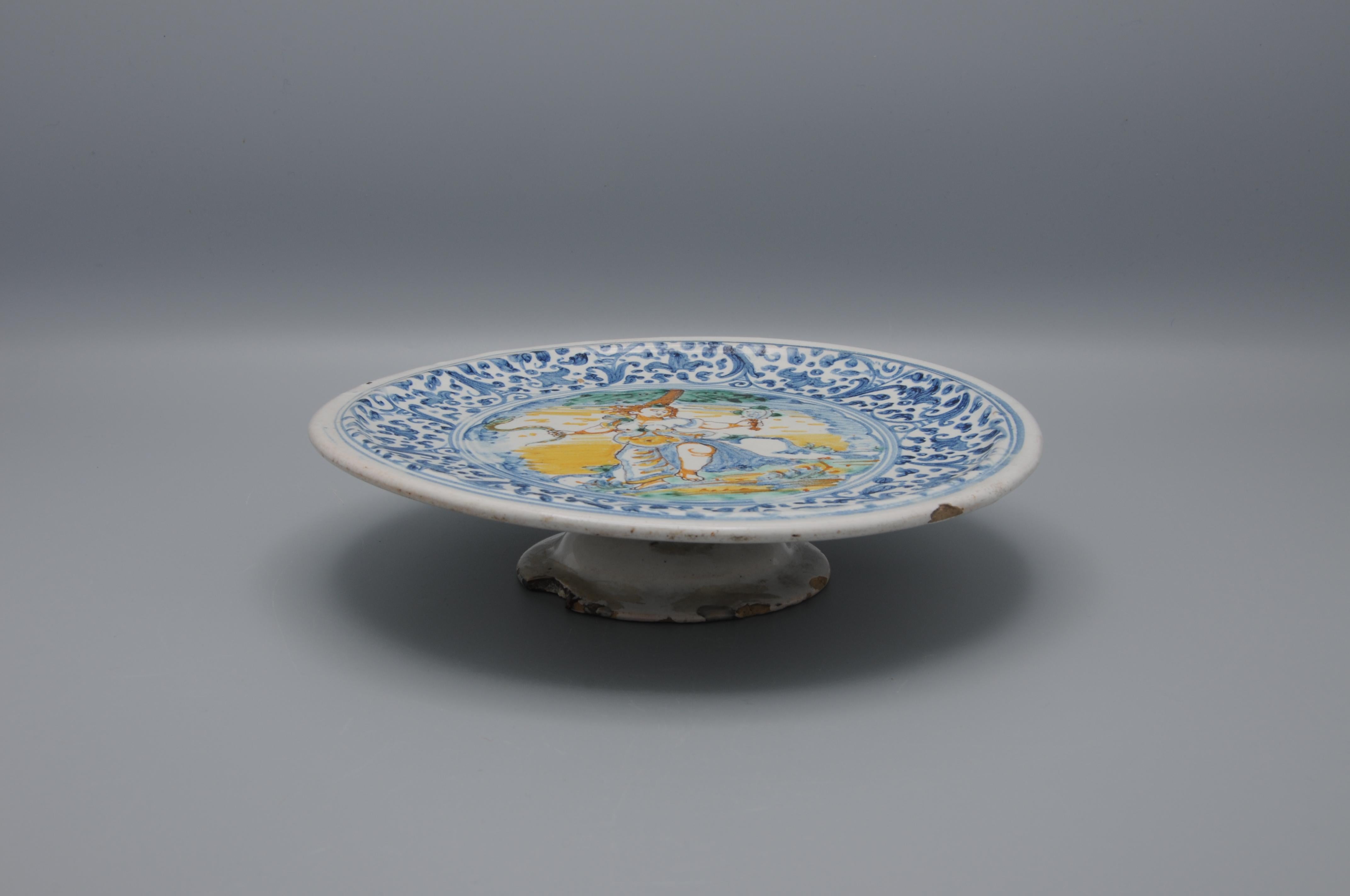 Deruta - Plato alzatina sobre peana, siglo XVIII Glaseado en venta