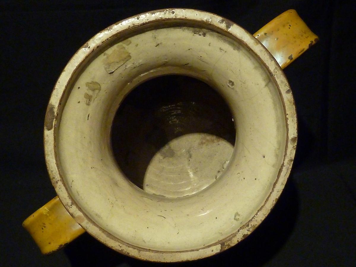 Deruta Biansato Vase, First Half of the 16th Century 2