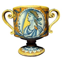 Antique Deruta Cup First Half of the 16th Century