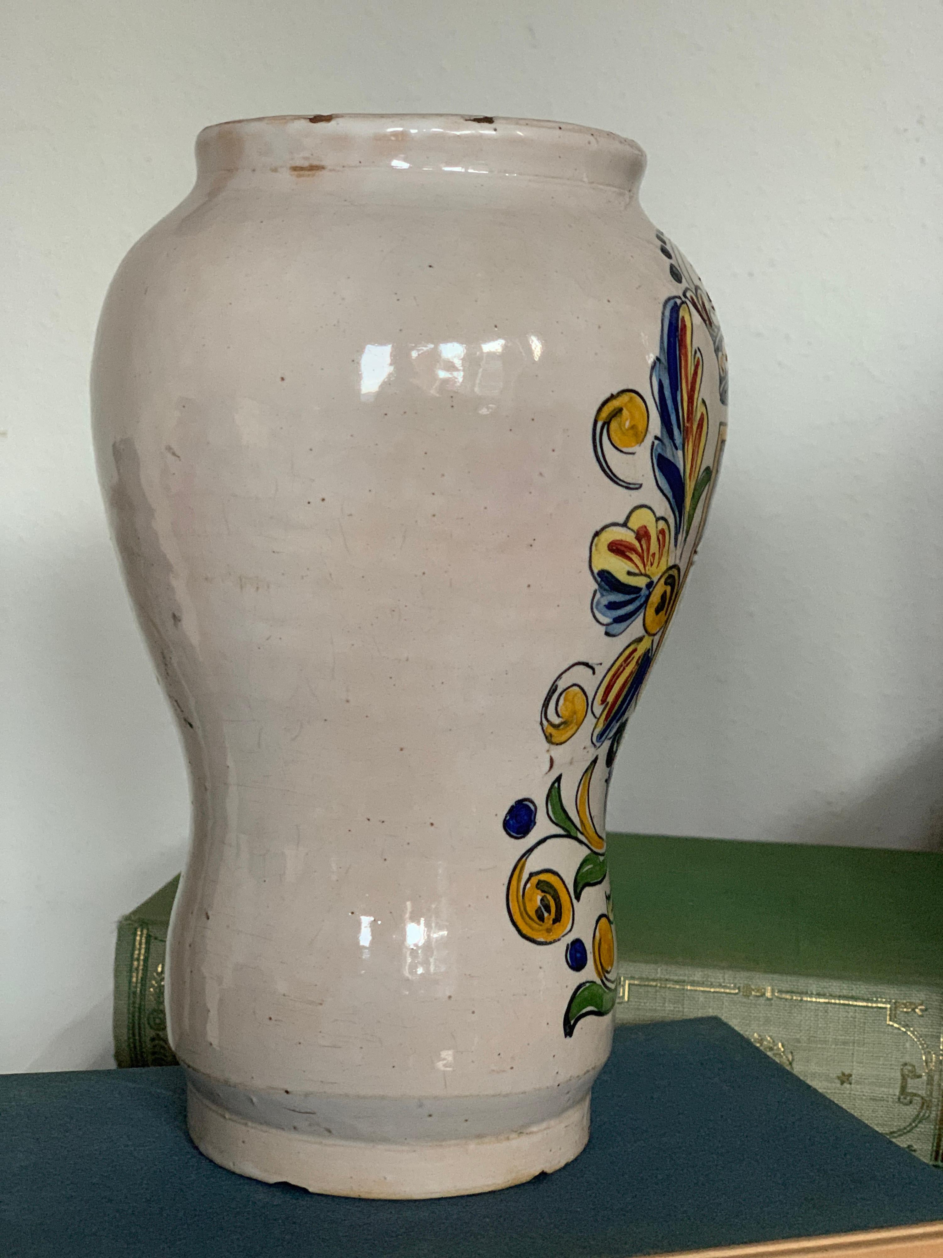 antique deruta pottery