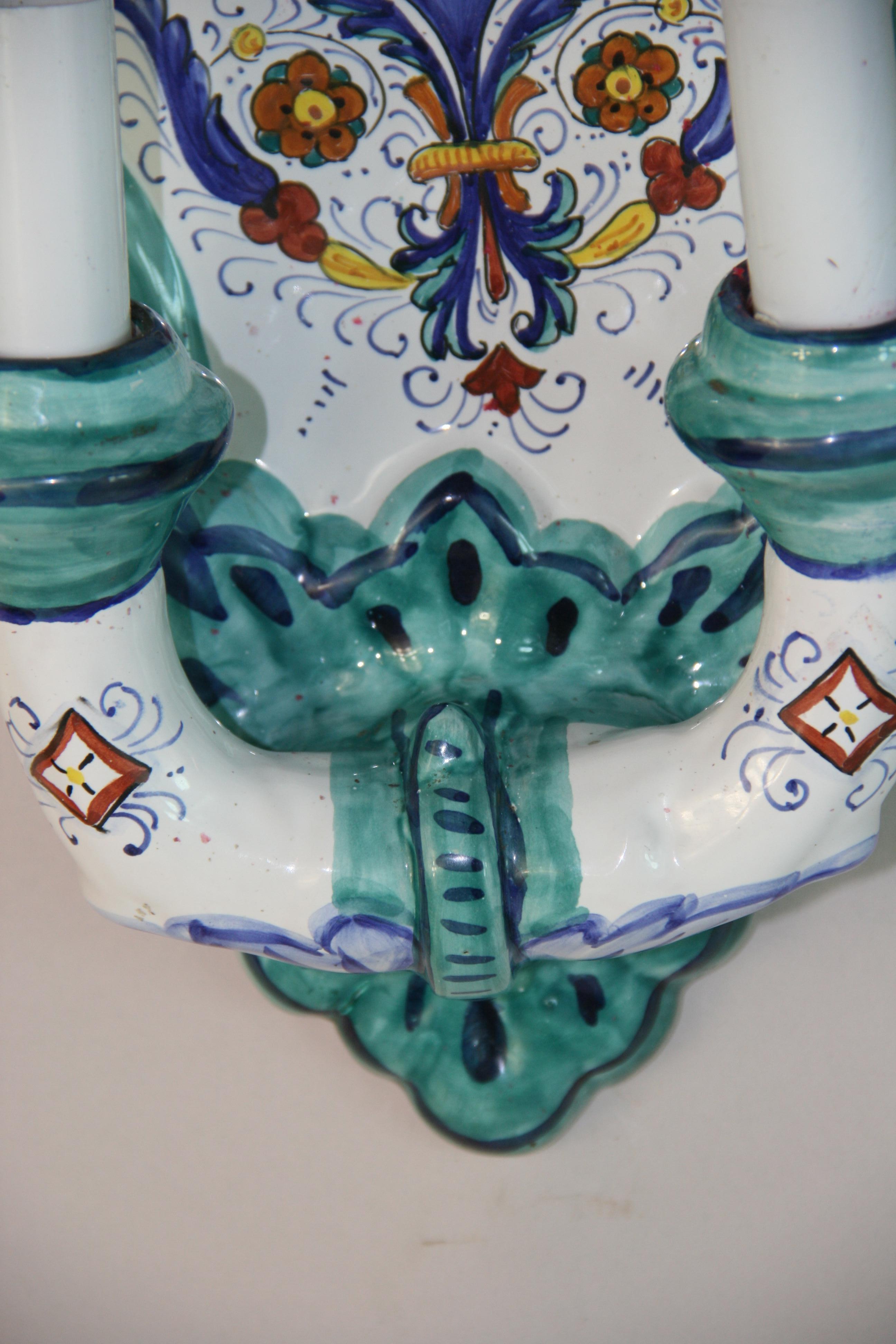 Derutta Applique simple en céramique italienne peinte à la main en vente 2