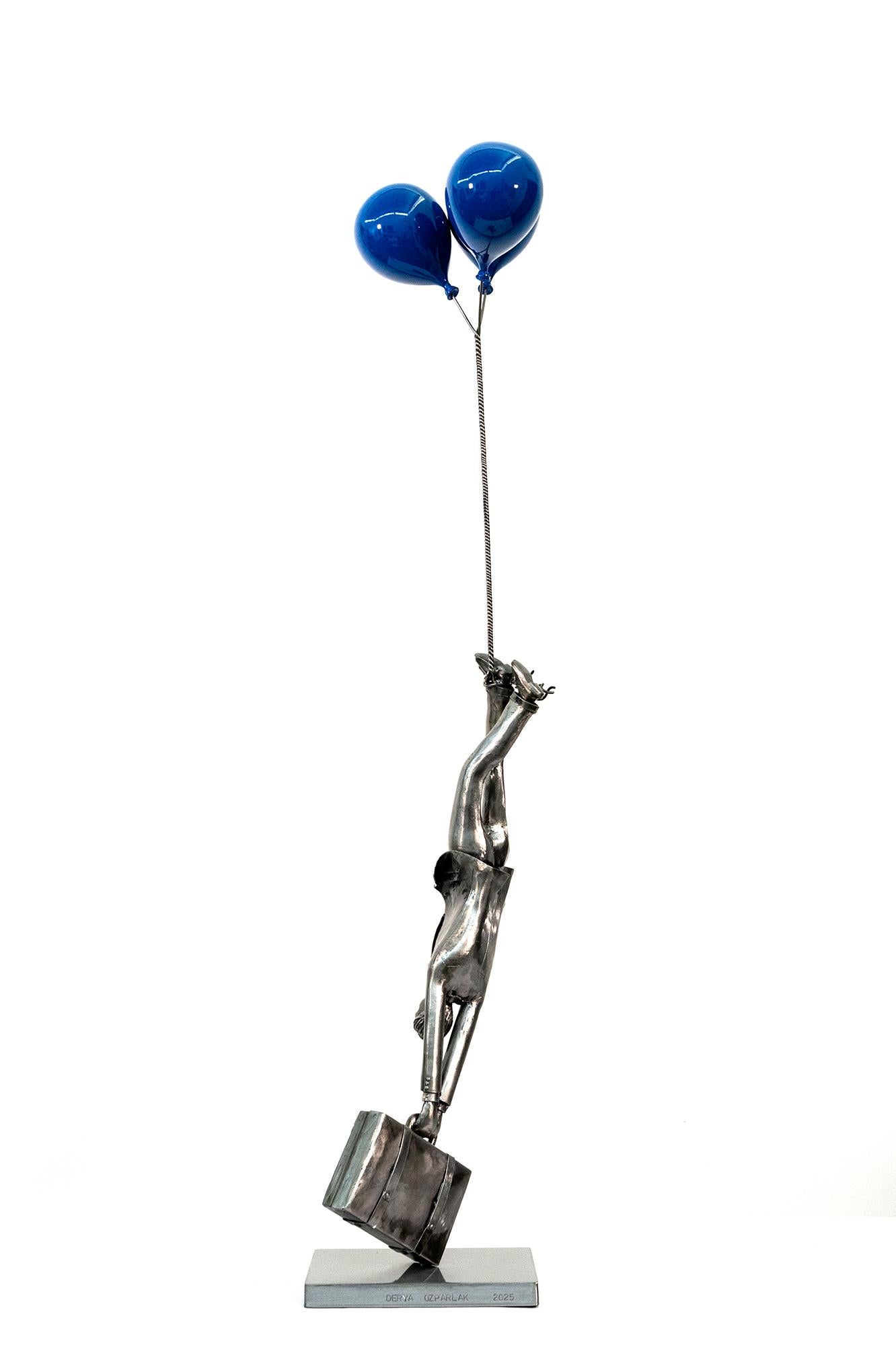 One Way Ticket Please (blaue Luftballons) - figurativ, Stahlskulptur im Angebot 2