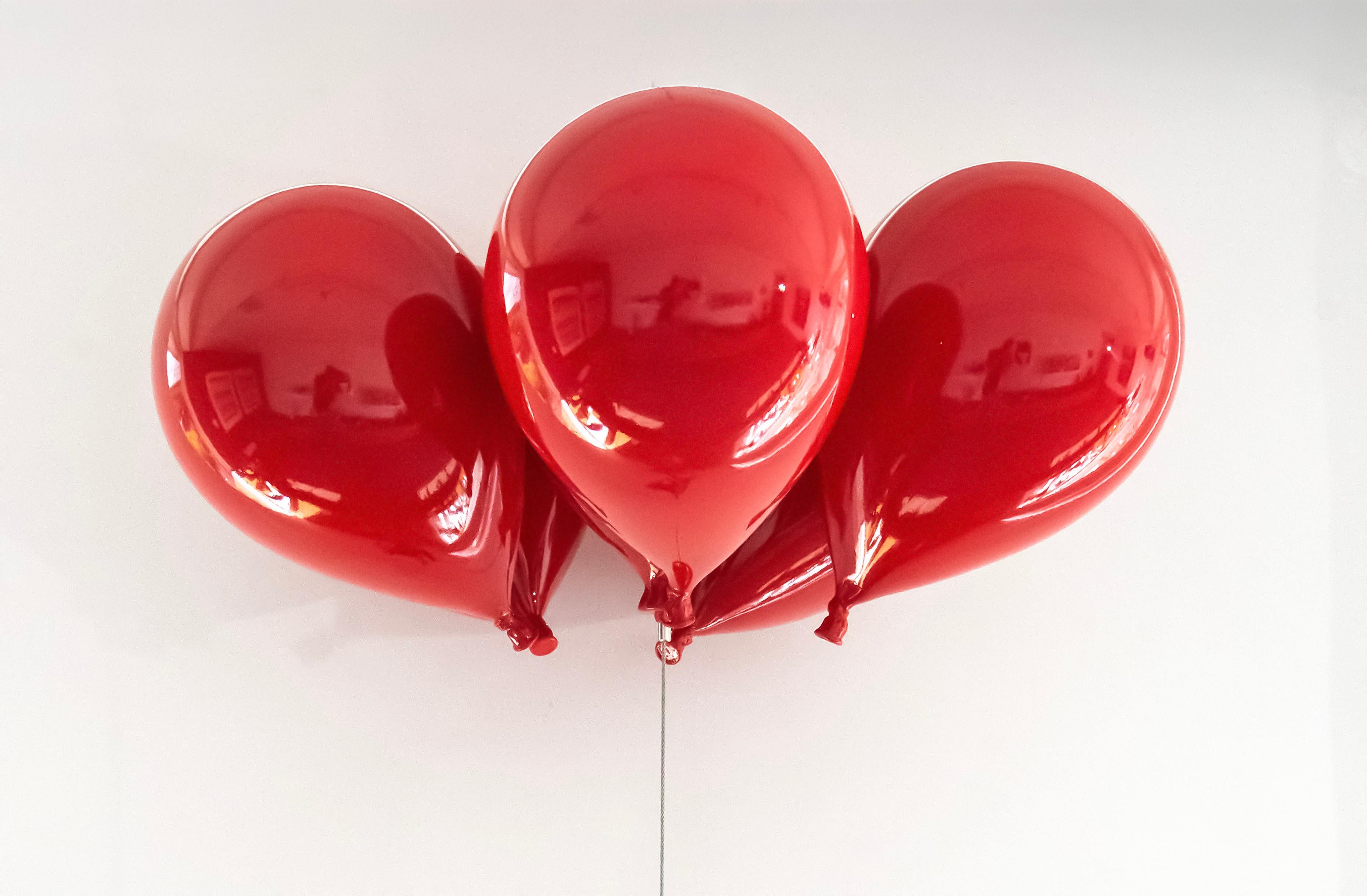 Quitarse las Persianas - escultura contemporánea, figurativa, suspendida, de acero en venta 7