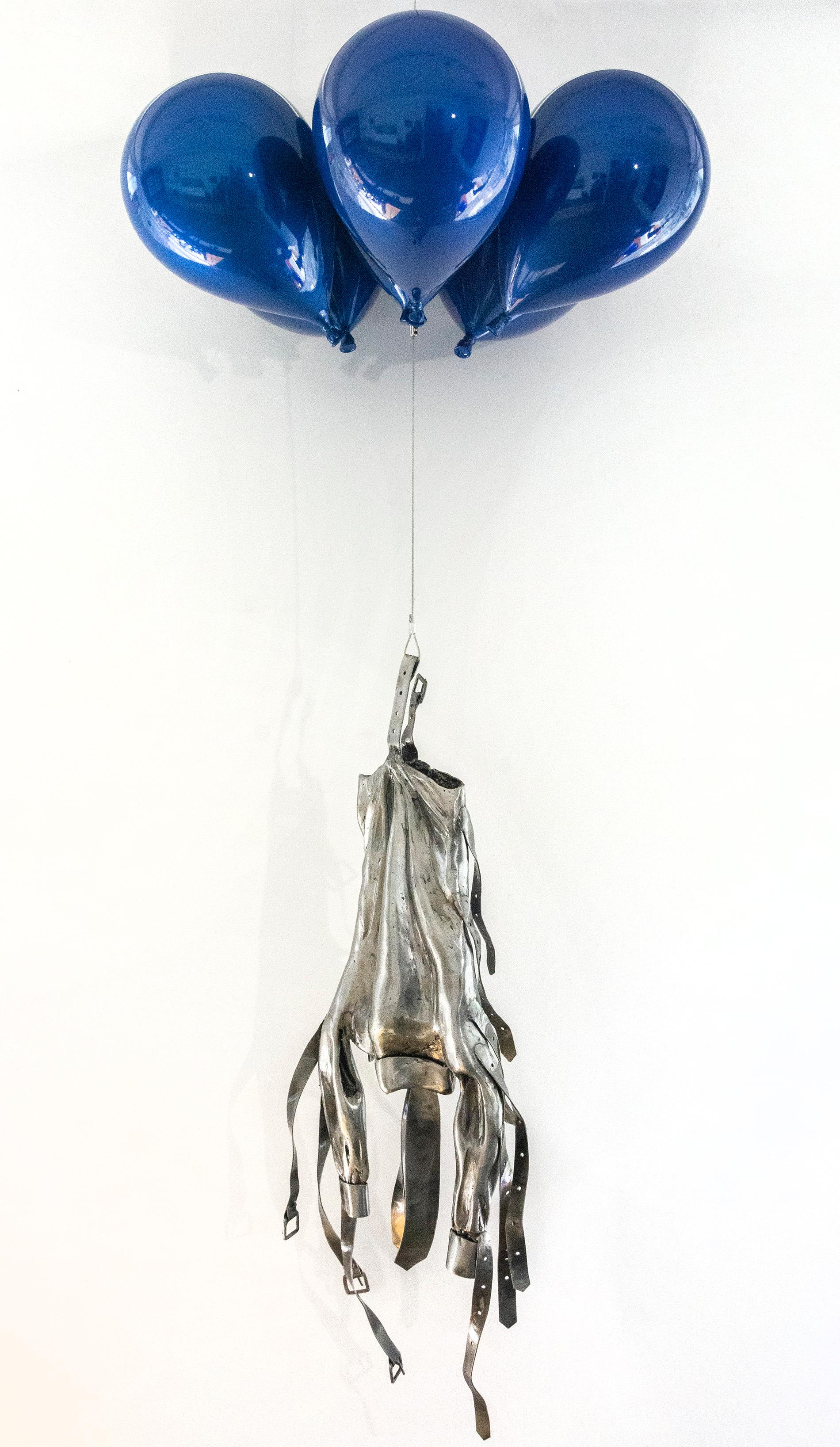 Breaking Free - escultura de acero contemporánea, figurativa, conceptual y suspendida - Sculpture de Derya Ozparlak