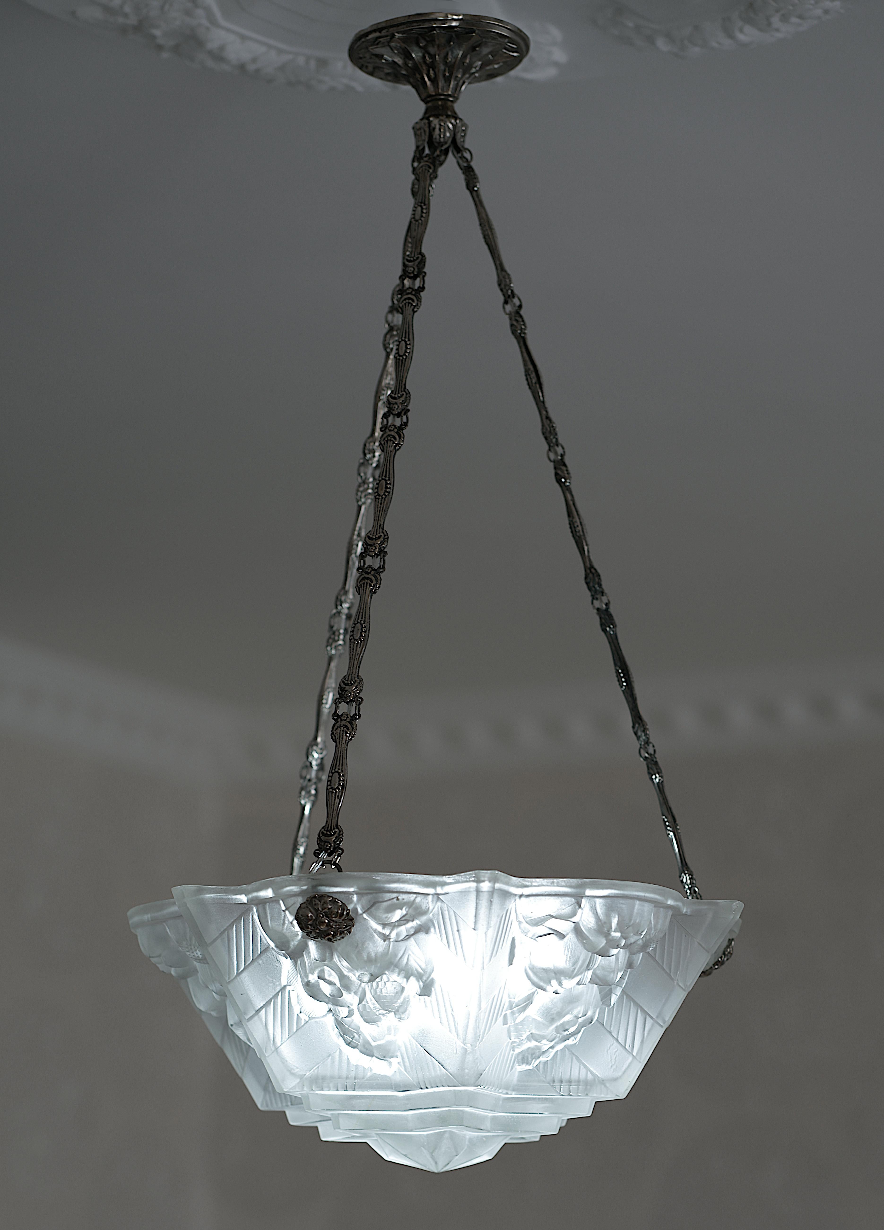 Silvered DES HANOTS French Art Deco Pendant Chandelier, 1920 verlys For Sale