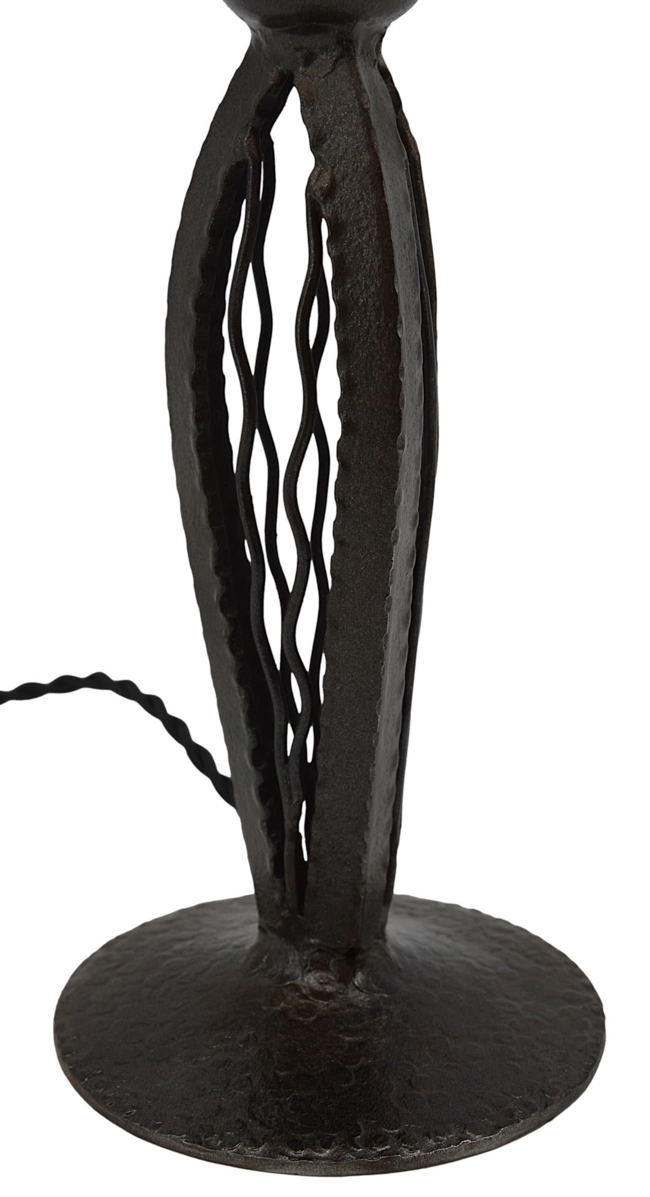 Lampe de table Art Déco française Des Hanots, 1920 en vente 1