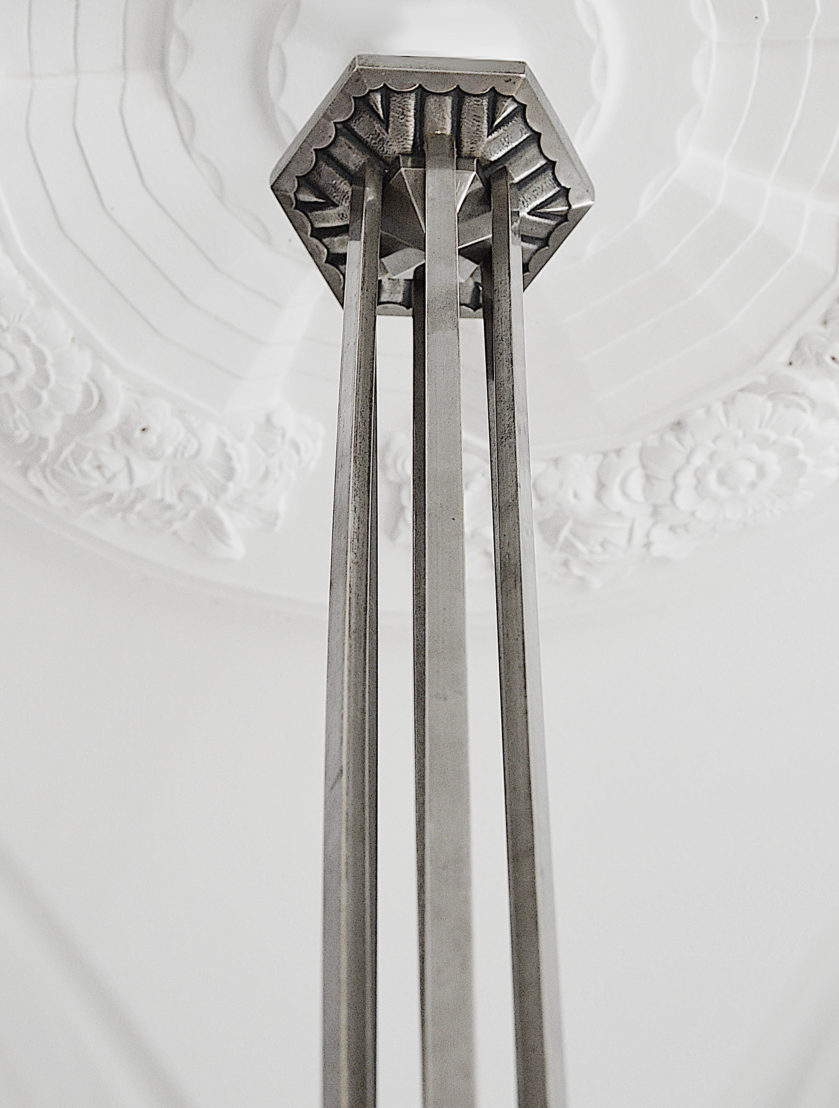 Frosted Des Hanots Large French Art Deco Chandelier, 1920s