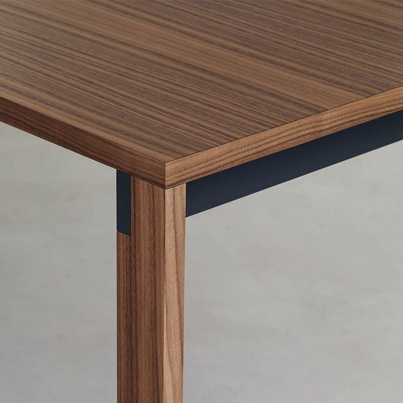 Contemporary Desalto Beam Extendible Table Designed by Mario Ferrarini in Stock