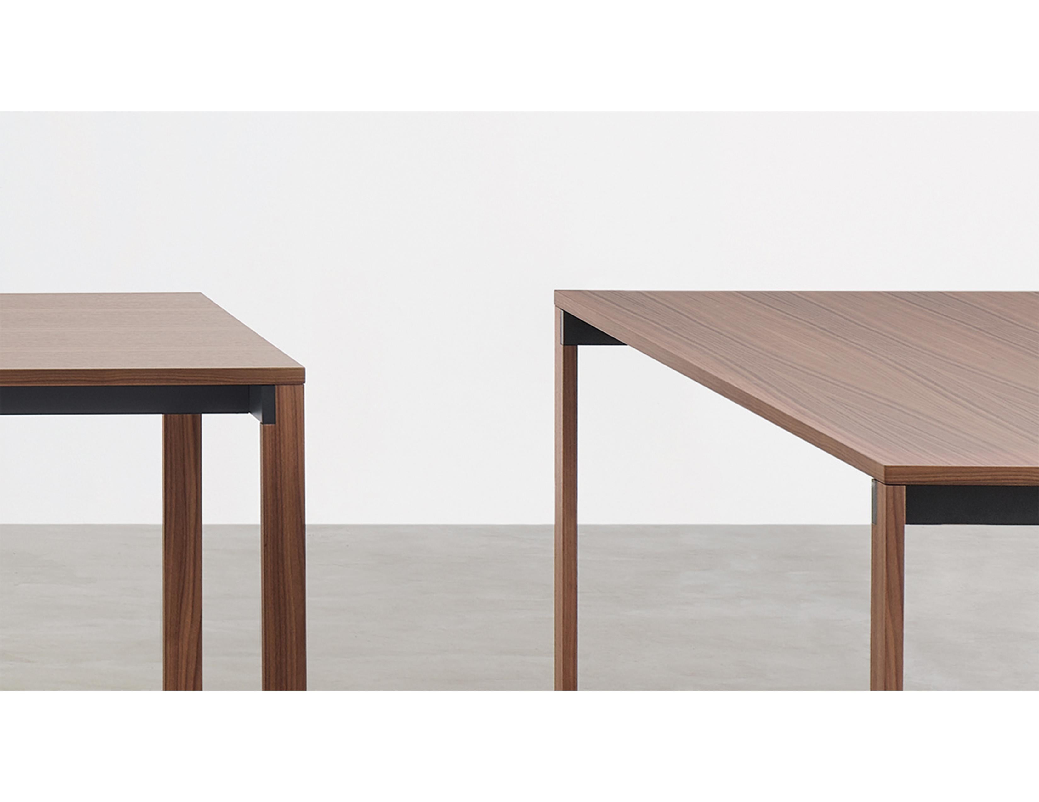 Aluminum Desalto Beam Table Designed by Mario Ferrarini
