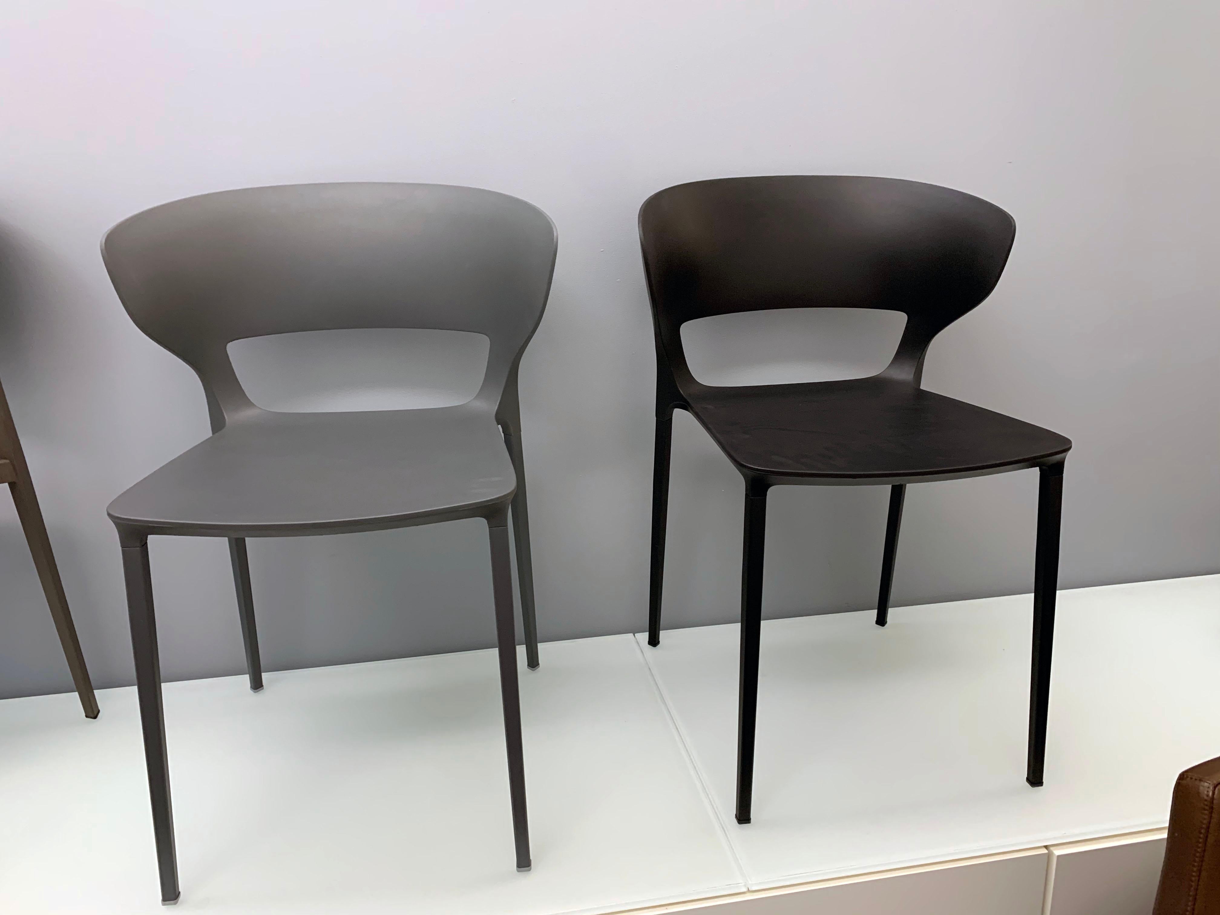 Desalto Koki-Stuhl in STOCK, schwarz im Angebot 4