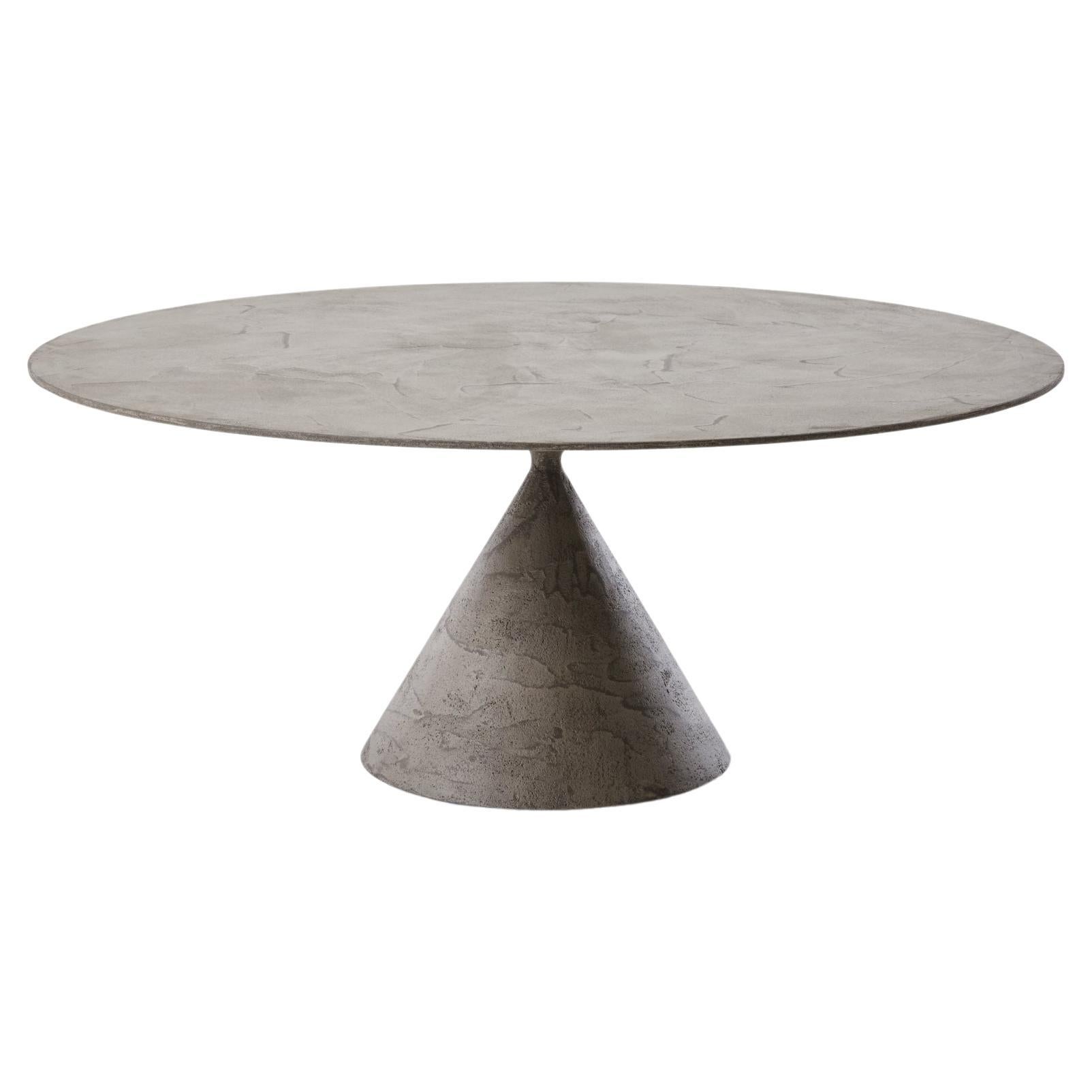XXIe siècle et contemporain Table ronde CLAY en pierre de lave de Marc Krusin en vente