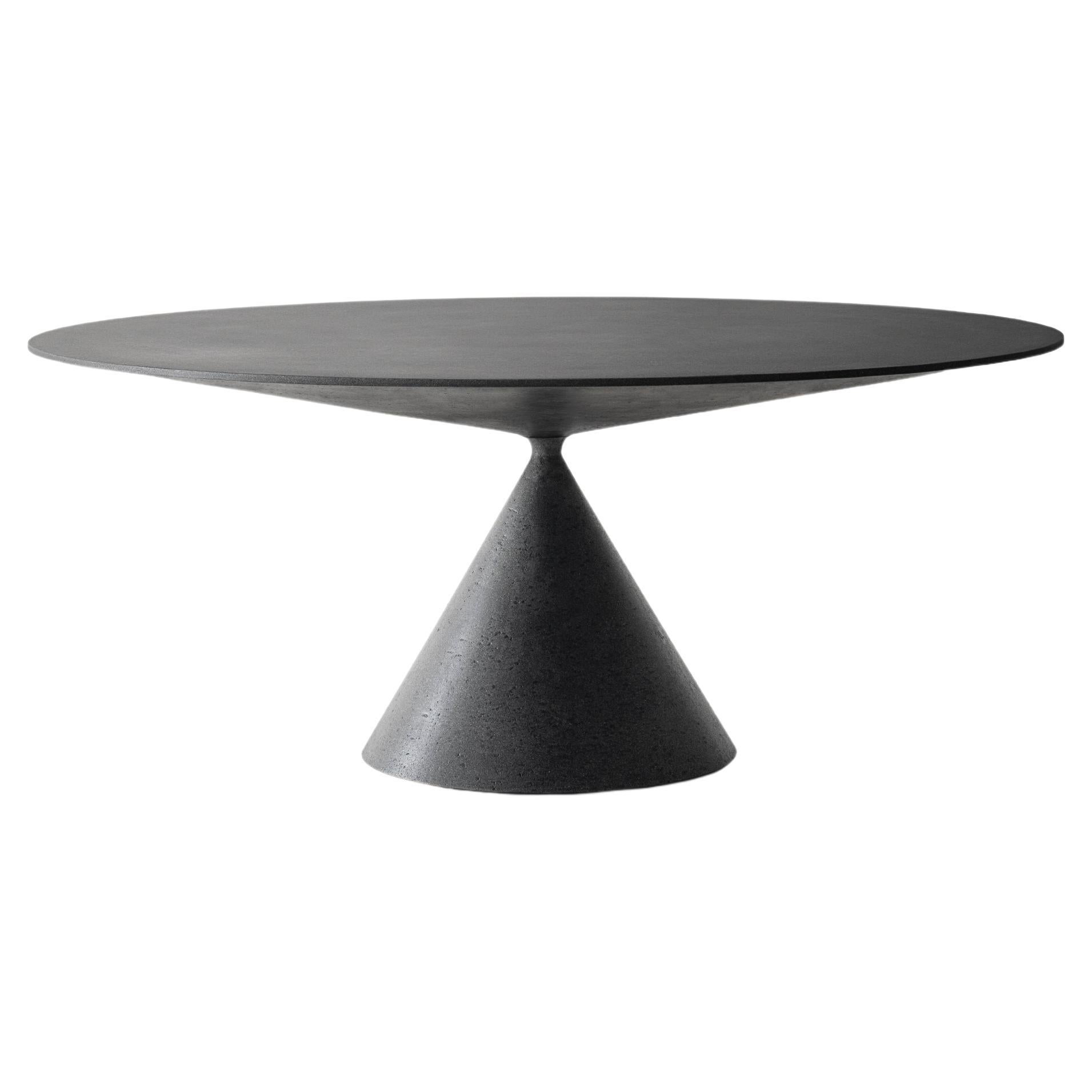 Desalto CLAY Round table in Moon Grey Concrete by Marc Krusin