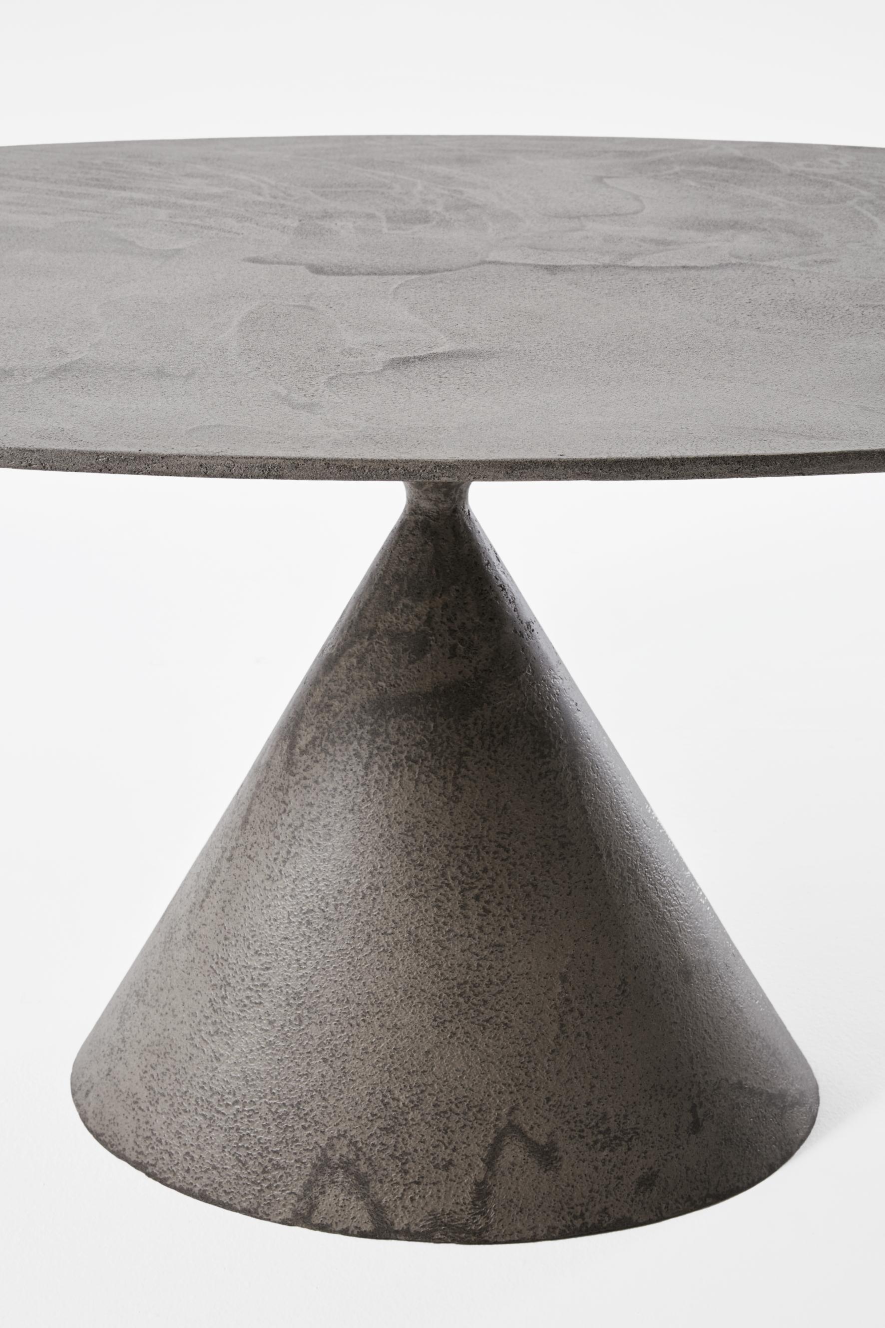 Desalto CLAY Round table with Lazy Susan in Black Concrete by Marc Krusin For Sale 10