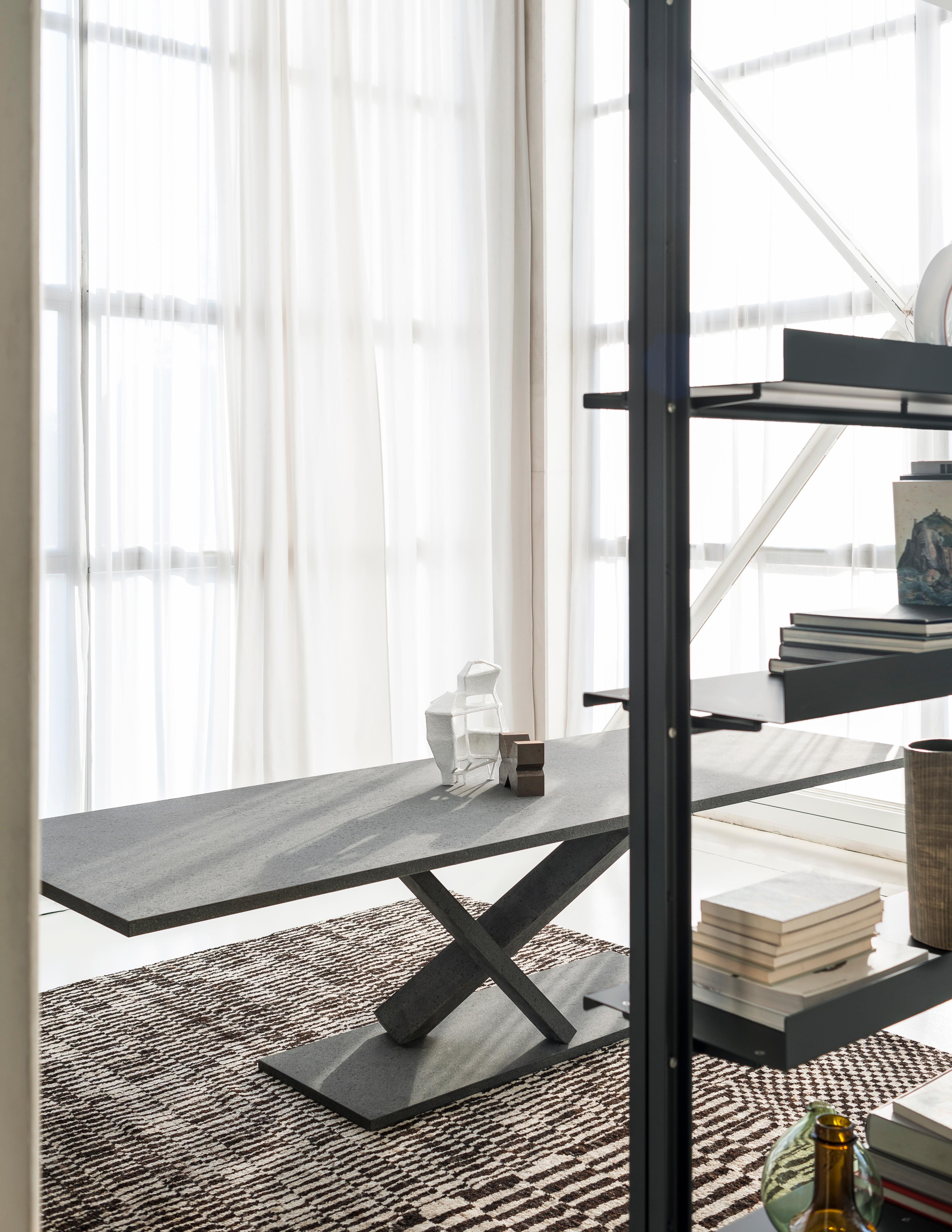 Grande table Desalto ELEMENT en finition béton par Tokujin Yoshioka en vente 2