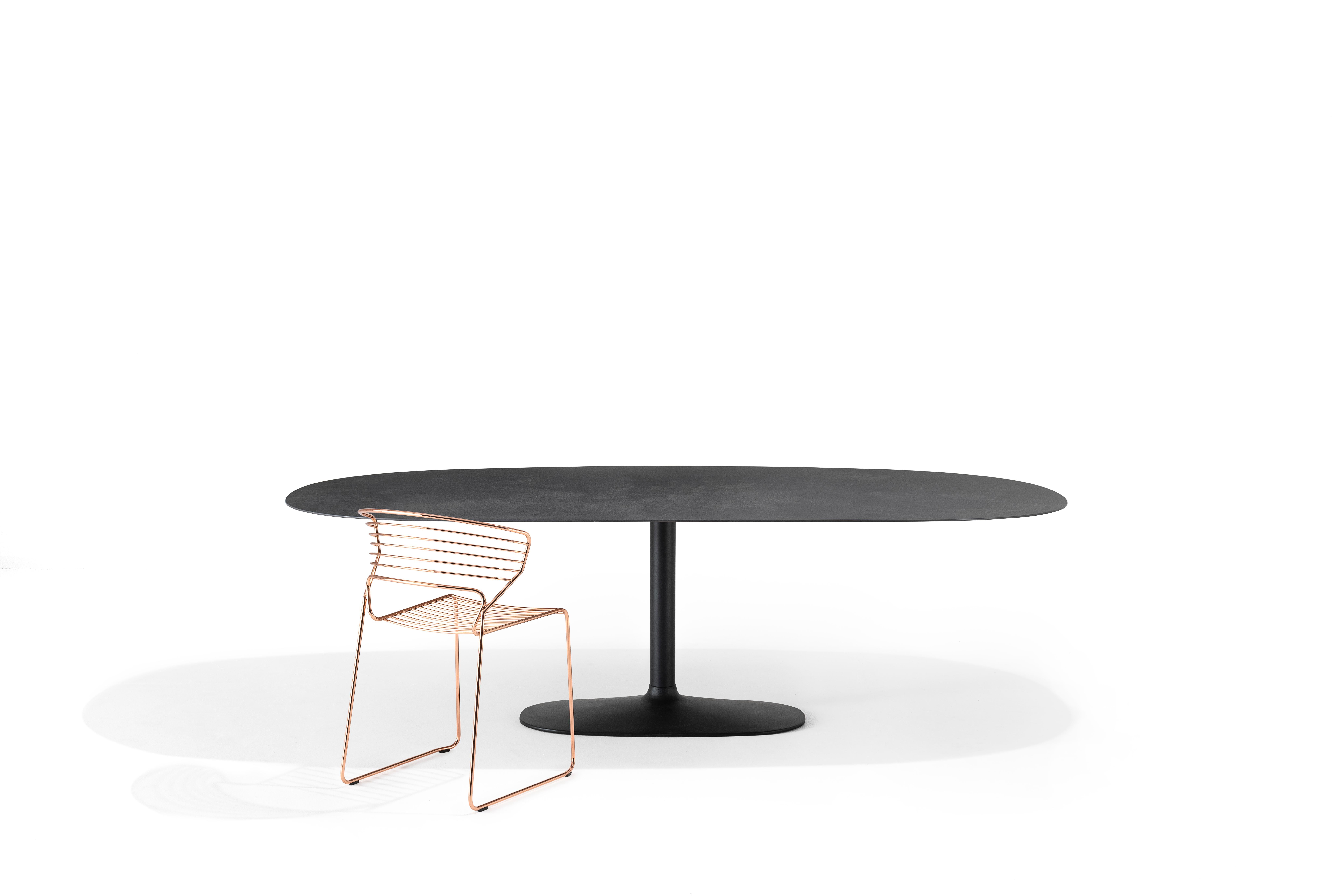 Ceramic Desalto ELLIS Small Table By Pocci + Dondoli For Sale