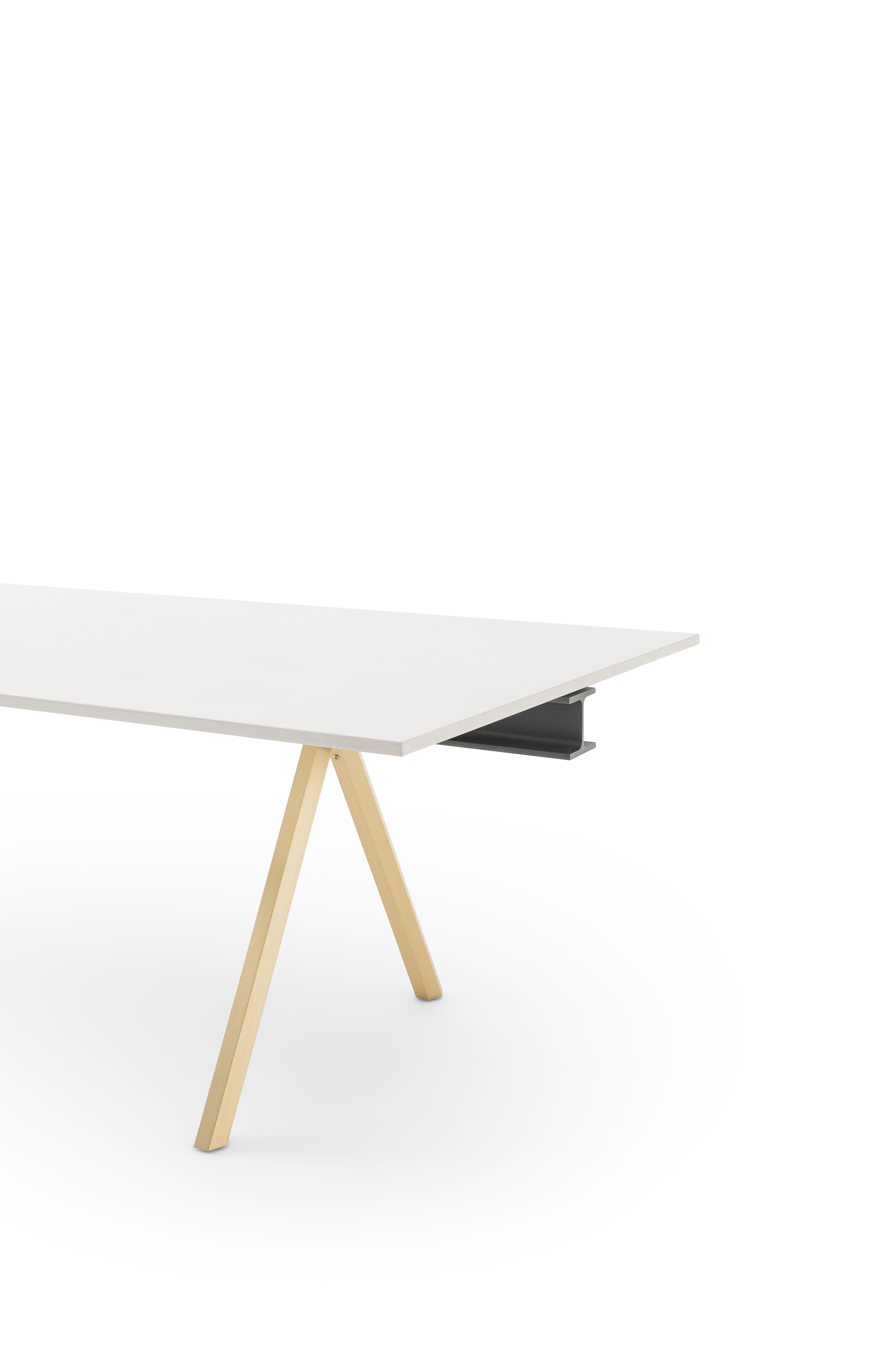 italien Grande table HEB avec plateau en béton blanc par Francesco Rota en vente