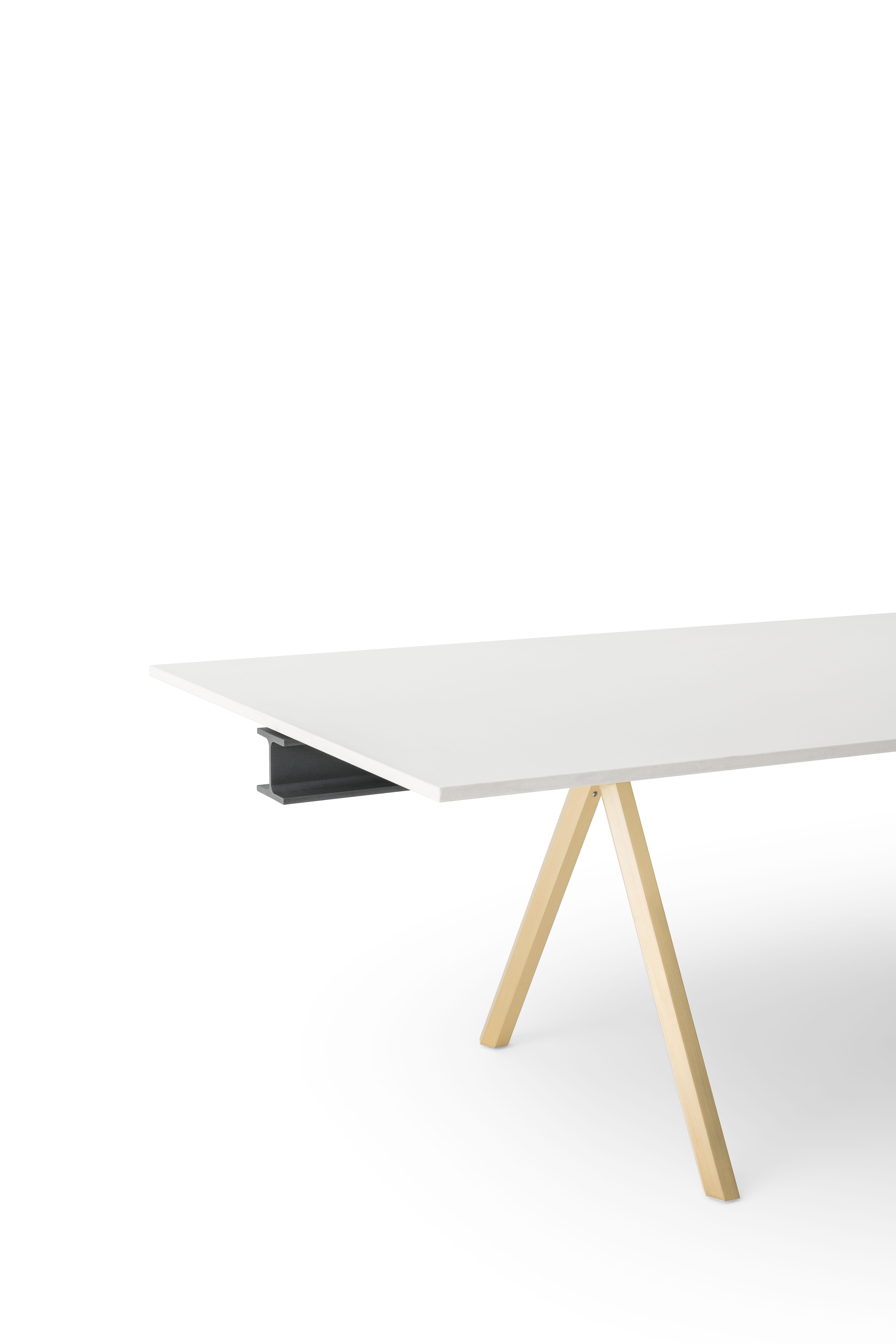 XXIe siècle et contemporain Grande table HEB avec plateau en béton blanc par Francesco Rota en vente