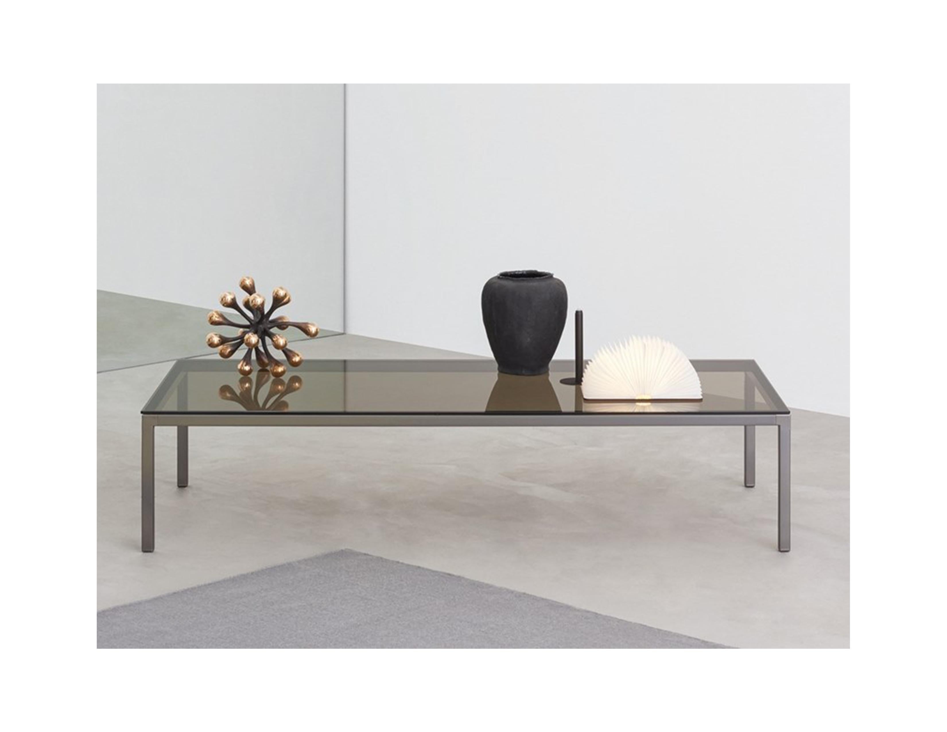 Table Desalto Helsinki 30 conçue par Caronni + Bonanomi en vente 9