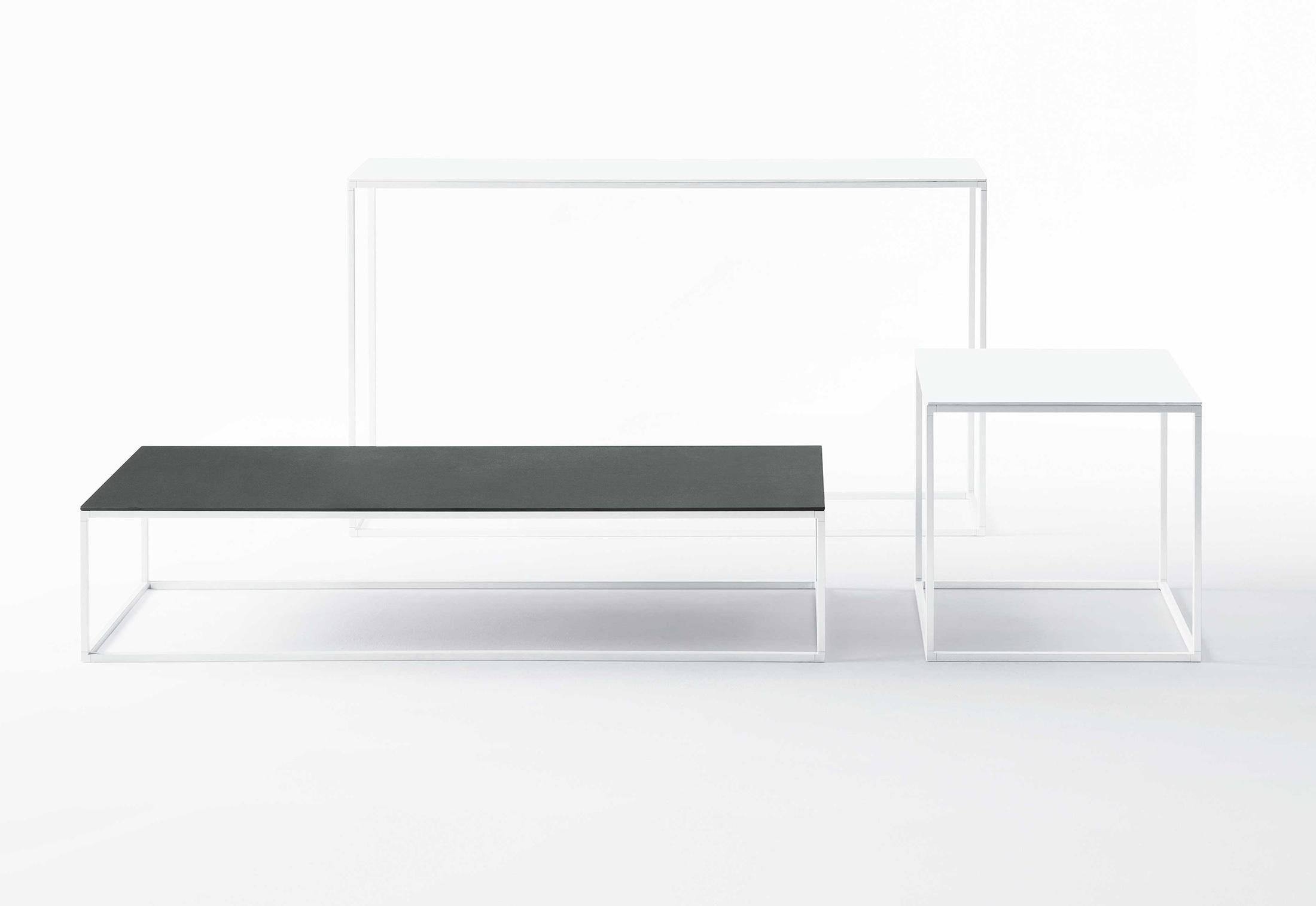 Desalto Helsinki 30 Table Designed by Caronni + Bonanomi In New Condition For Sale In New York, NY