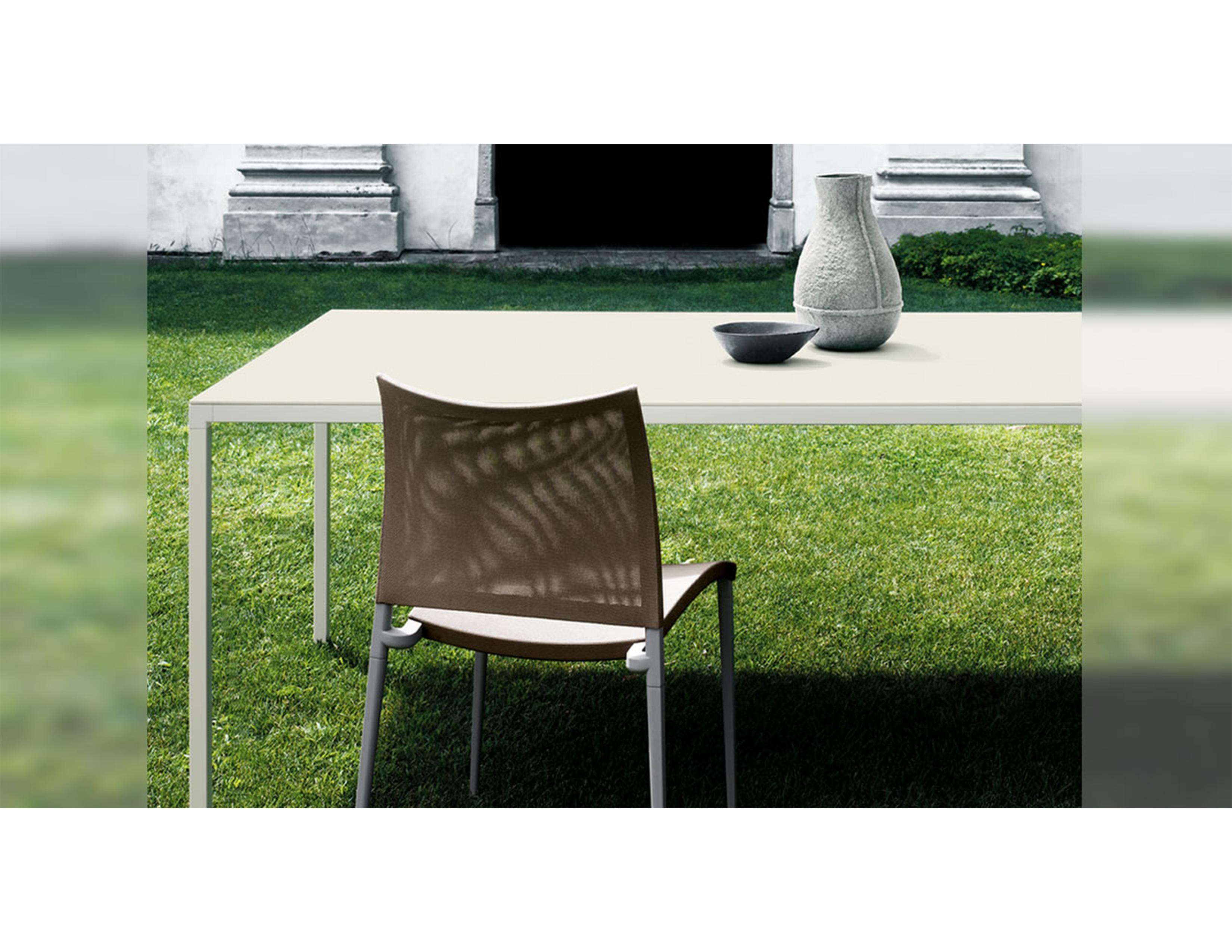 Desalto Helsinki 35 Outdoor Table with Bench by Caronni + Bonanomi For Sale 3