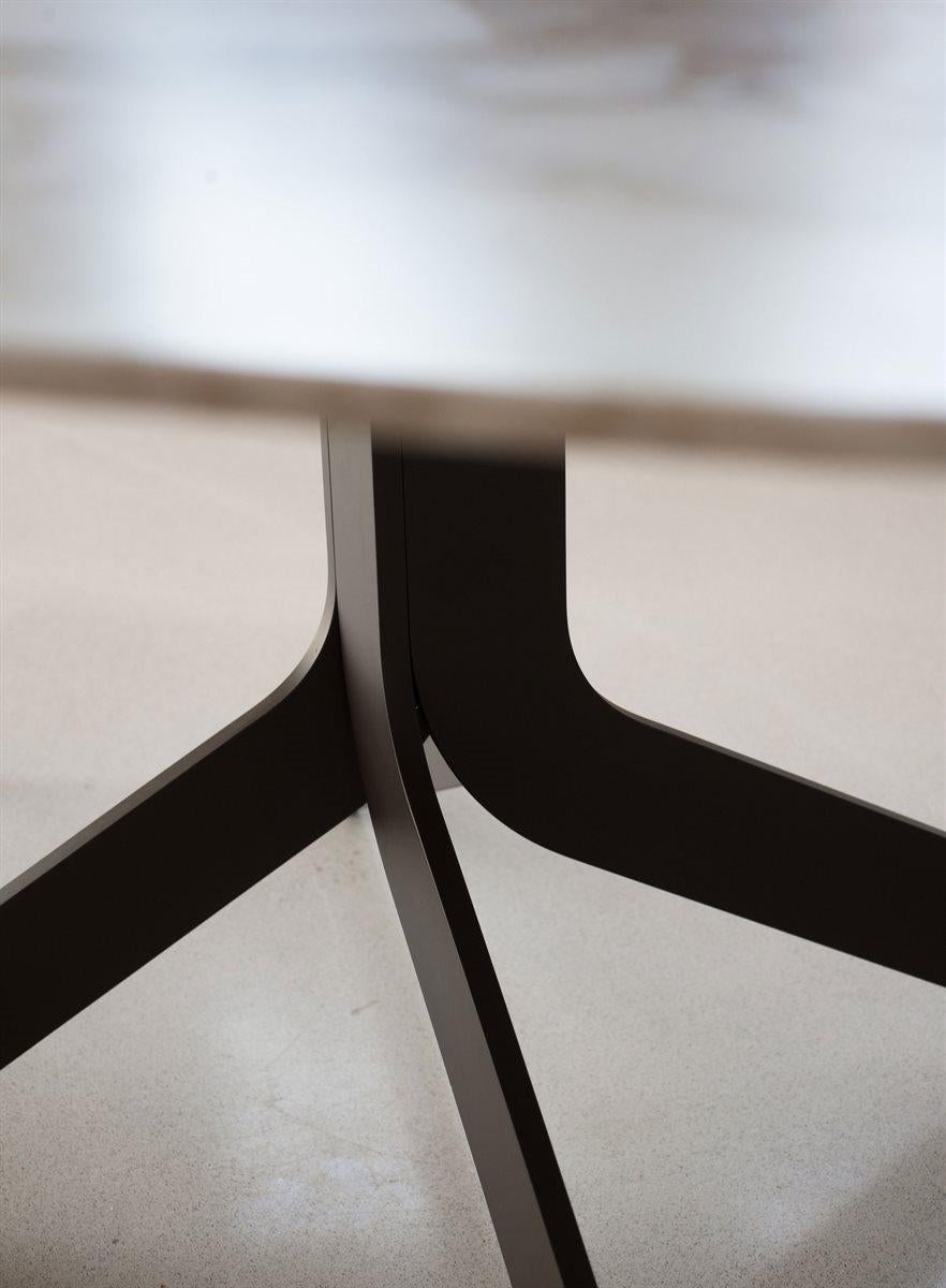 Mesa con tablero de mármol Desalto Iblea personalizable Diseñada por Gordon Guillaumier 2
